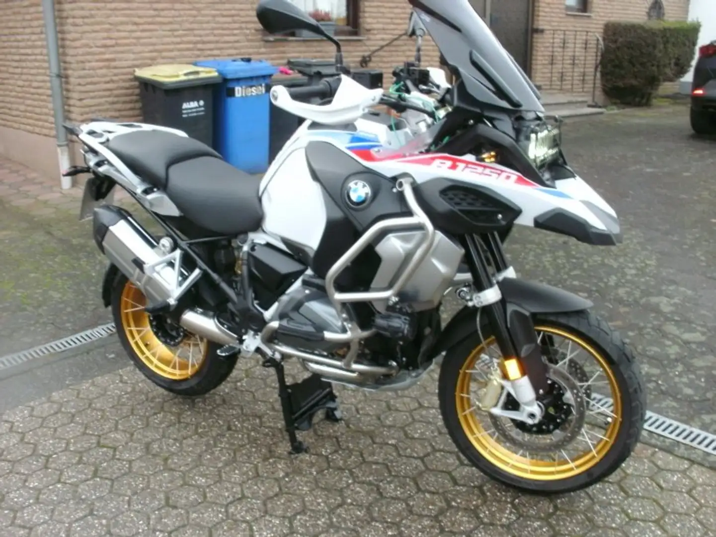 BMW R 1250 GS Adventure Style Rallye Nur 6410 km ( einmaliges Zubehör ) Weiß - 2