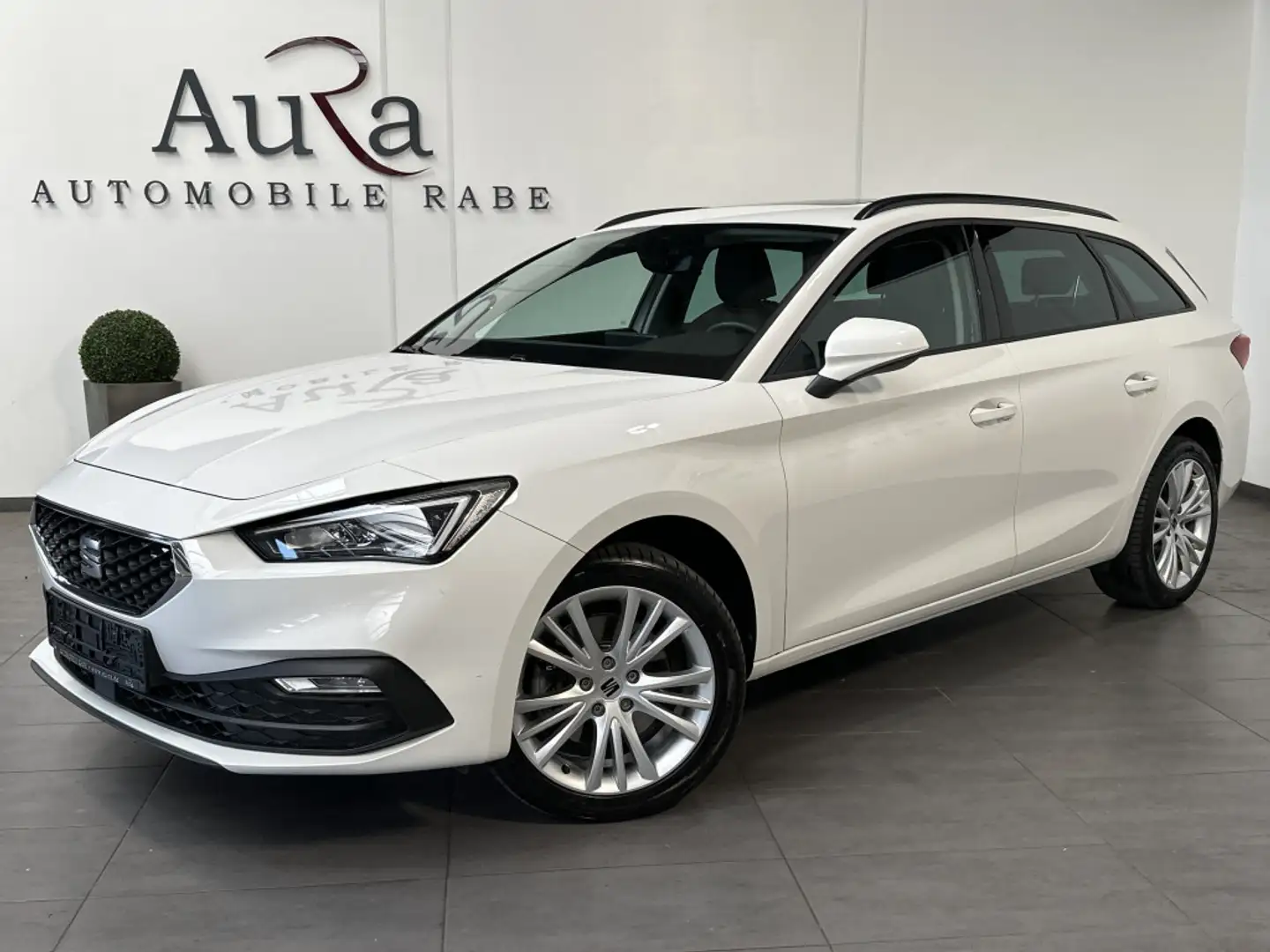 SEAT Leon SpT 2.0 TDI DSG NAV+LED+V-COCKPIT+ACC+PANO Weiß - 2
