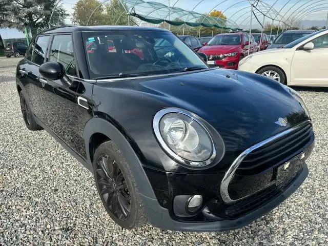 MINI Cooper D Clubman Mini IV F54 2016 Clubman 2.0 Business auto