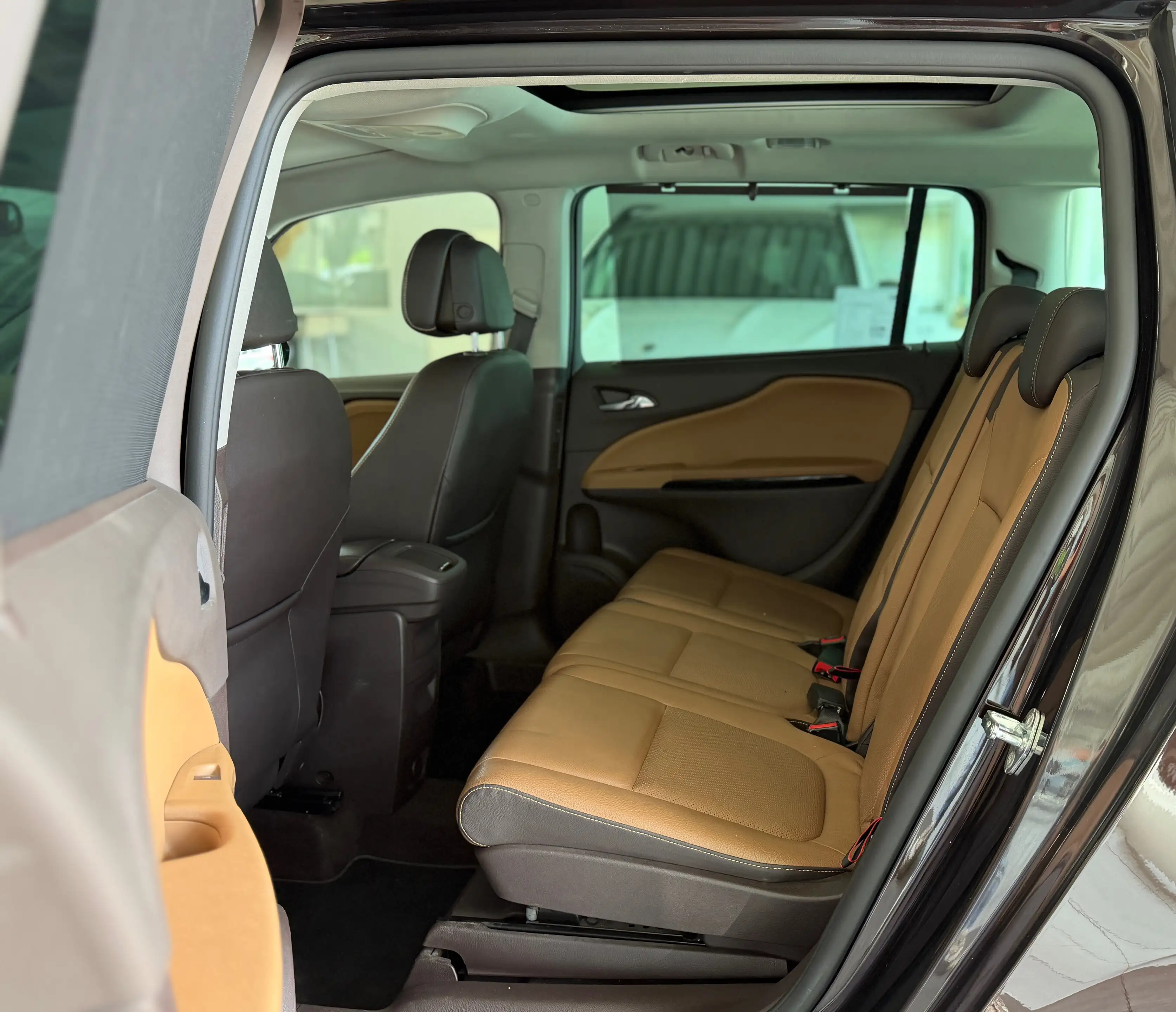 Opel Zafira Tourer Innovation*OPC-Line*7-Sitze*Panorama*AHK*Leder* — photo 15