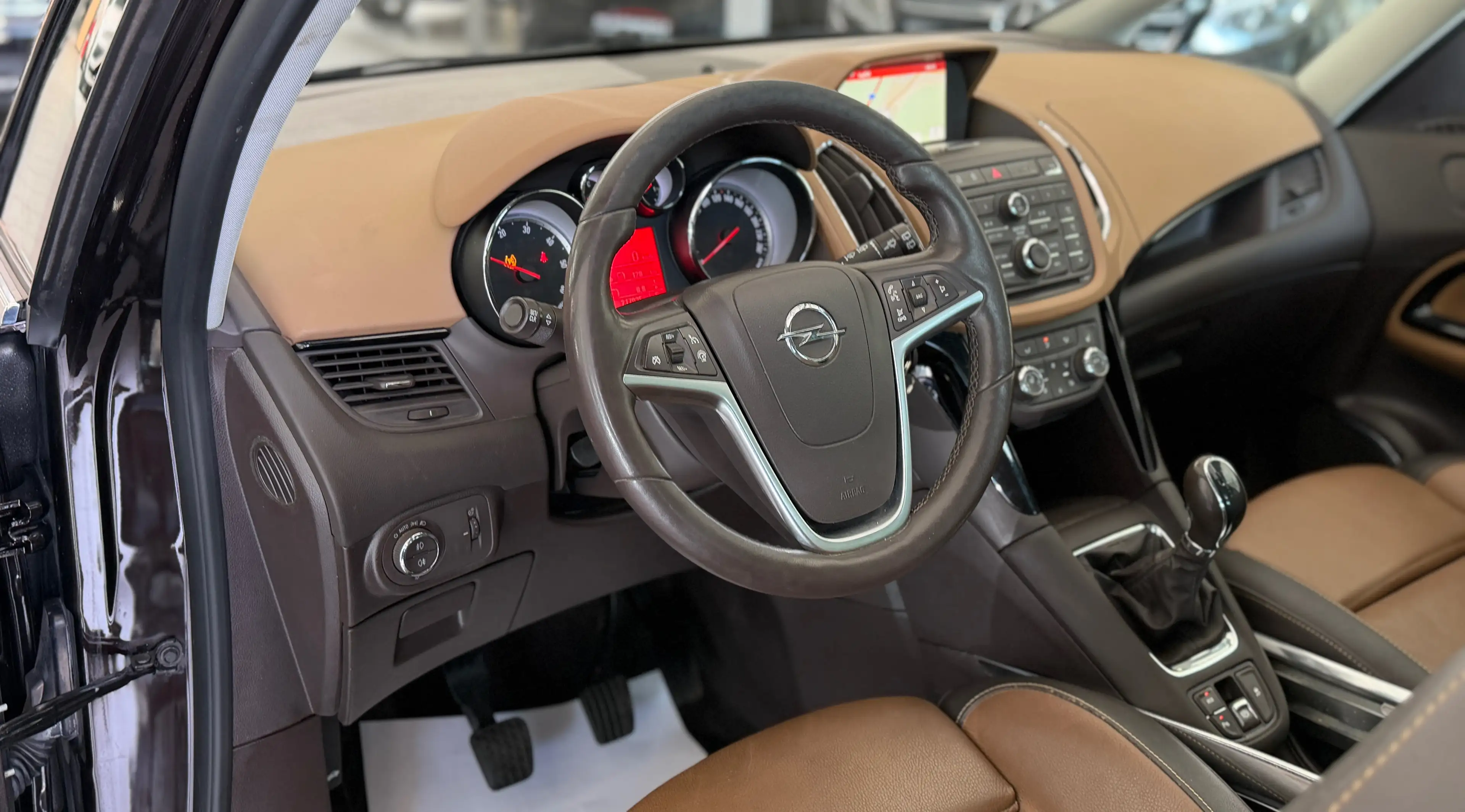 Opel Zafira Tourer Innovation*OPC-Line*7-Sitze*Panorama*AHK*Leder* — photo 11