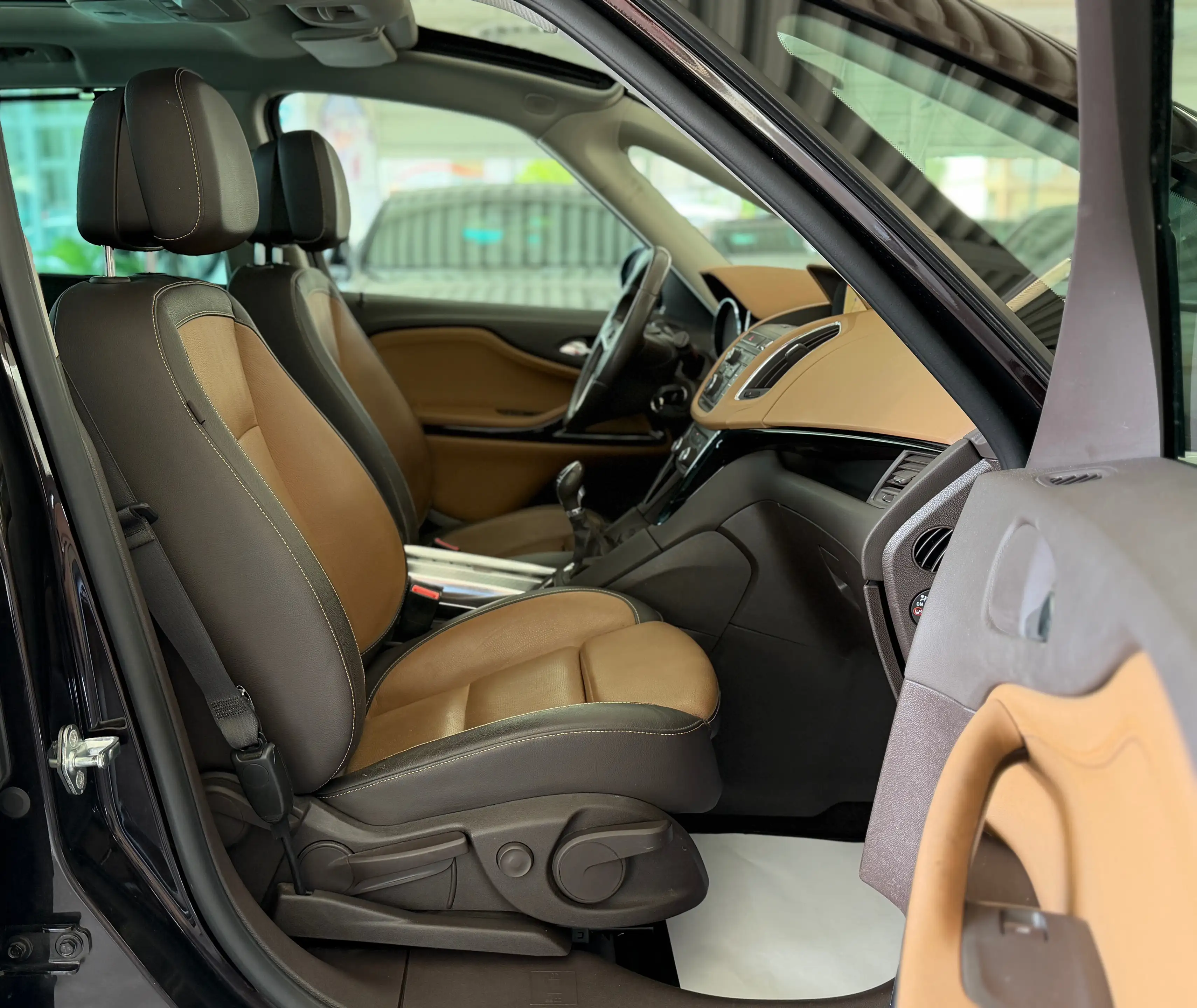 Opel Zafira Tourer Innovation*OPC-Line*7-Sitze*Panorama*AHK*Leder* — photo 14