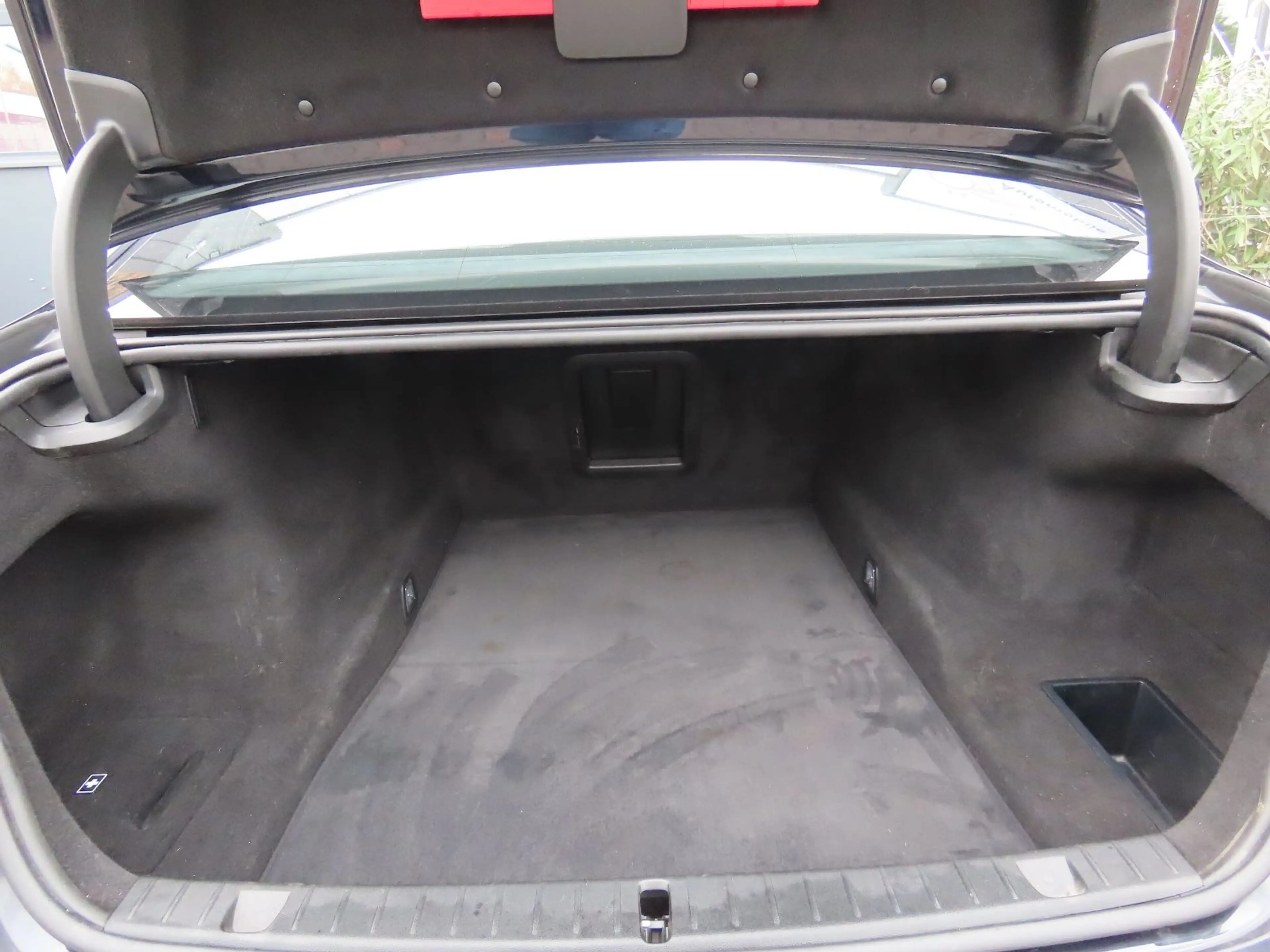 BMW 750 Li xDrive ///M-Paket Soft-Close Panorama — photo 10