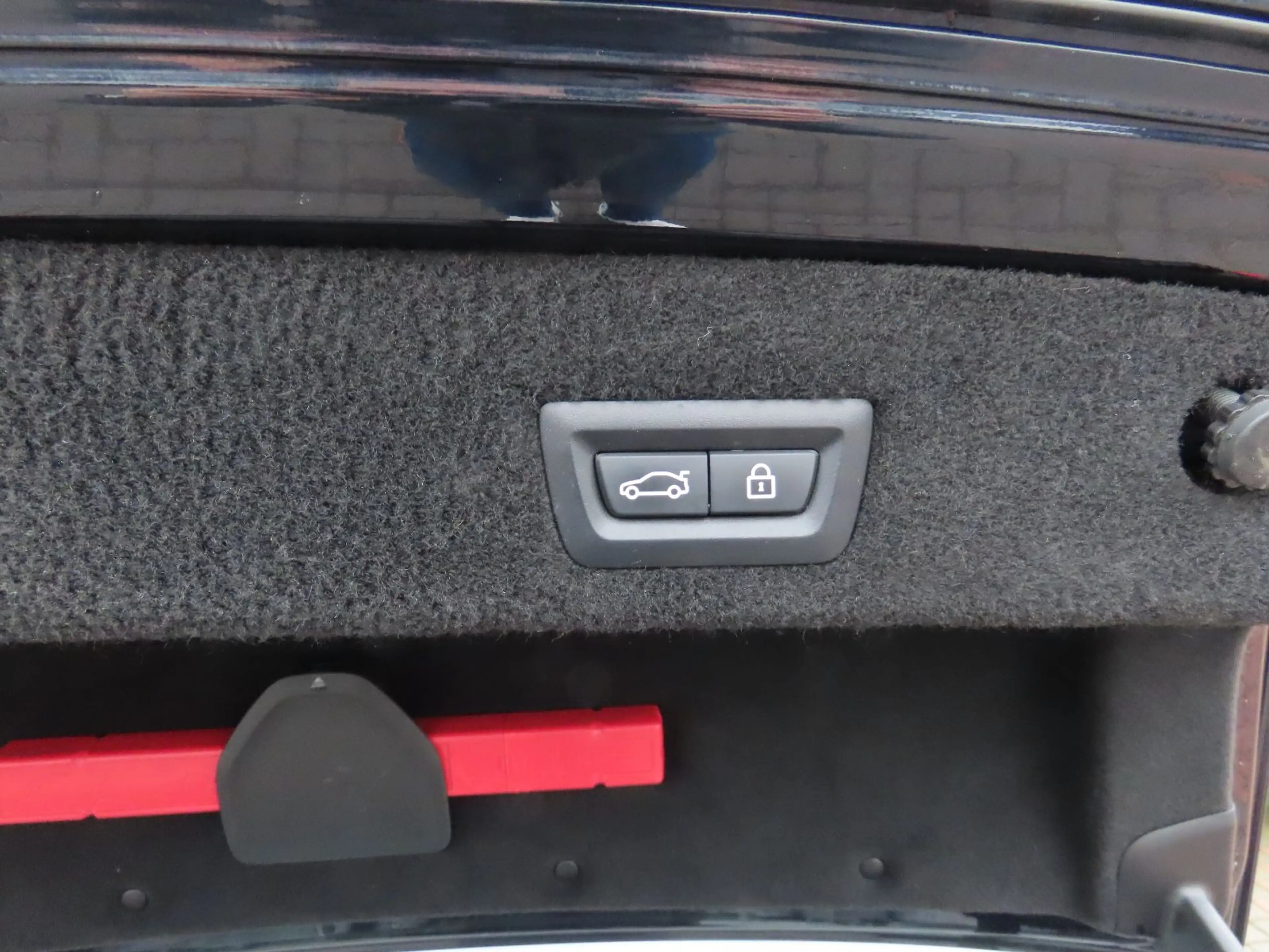 BMW 750 Li xDrive ///M-Paket Soft-Close Panorama — photo 11