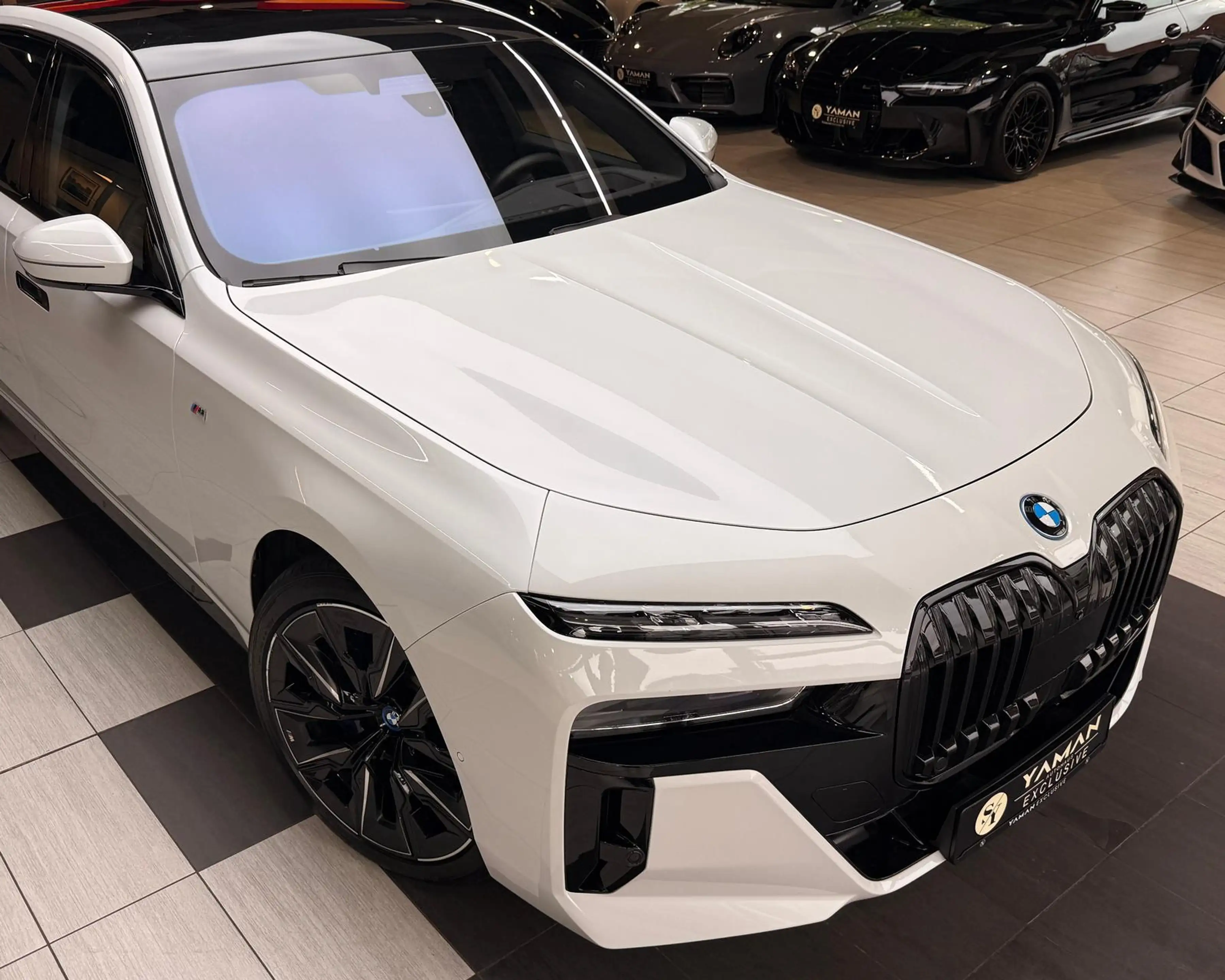 BMW i7 xD 60 M Sport PanoSKY*Aut-Türen*TheatreScreen — photo 6