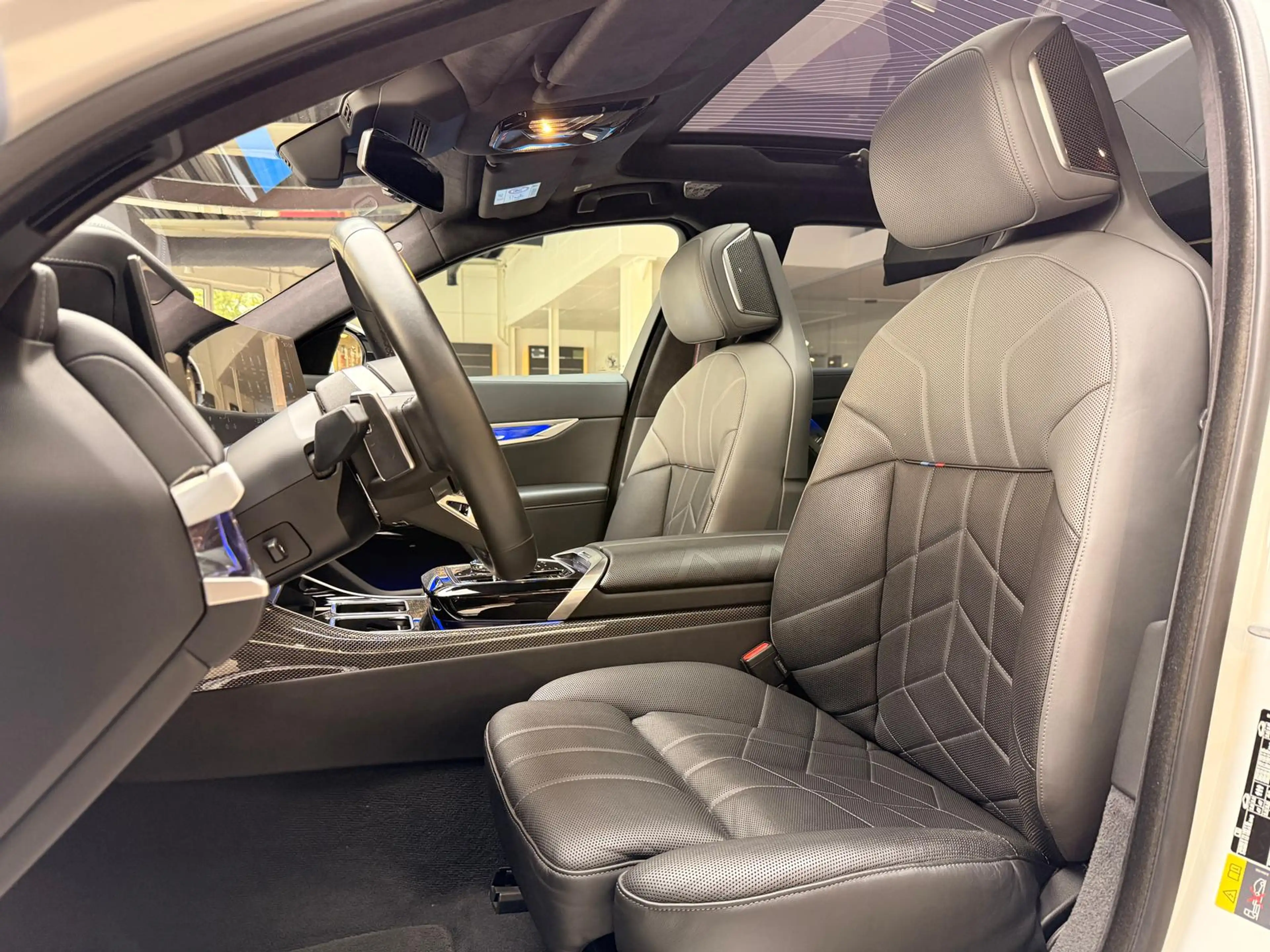 BMW i7 xD 60 M Sport PanoSKY*Aut-Türen*TheatreScreen — photo 14