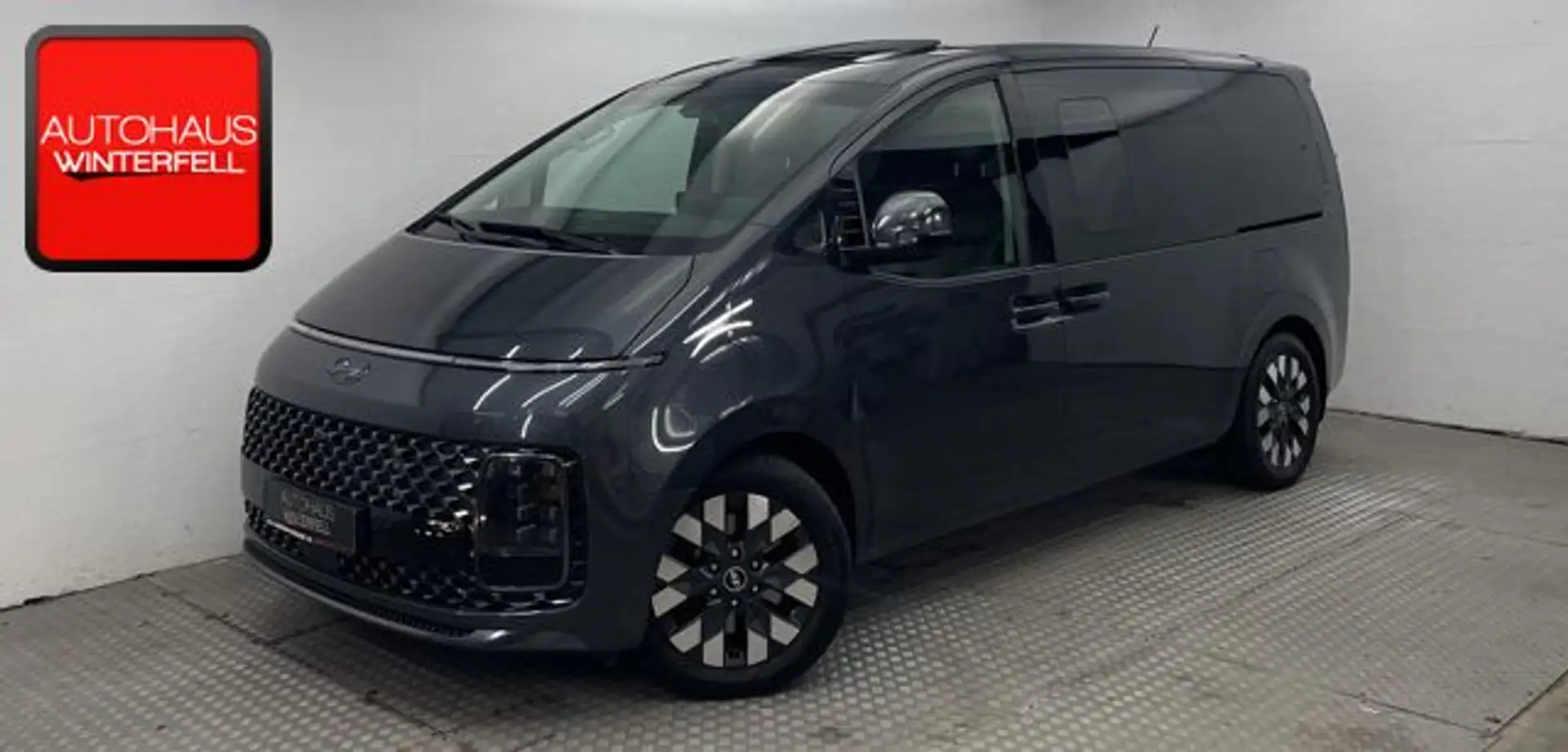 Hyundai STARIA 2.2 CRDi SIGNATURE AWD 7SITZ+PANO+ACC+ Grau - 1