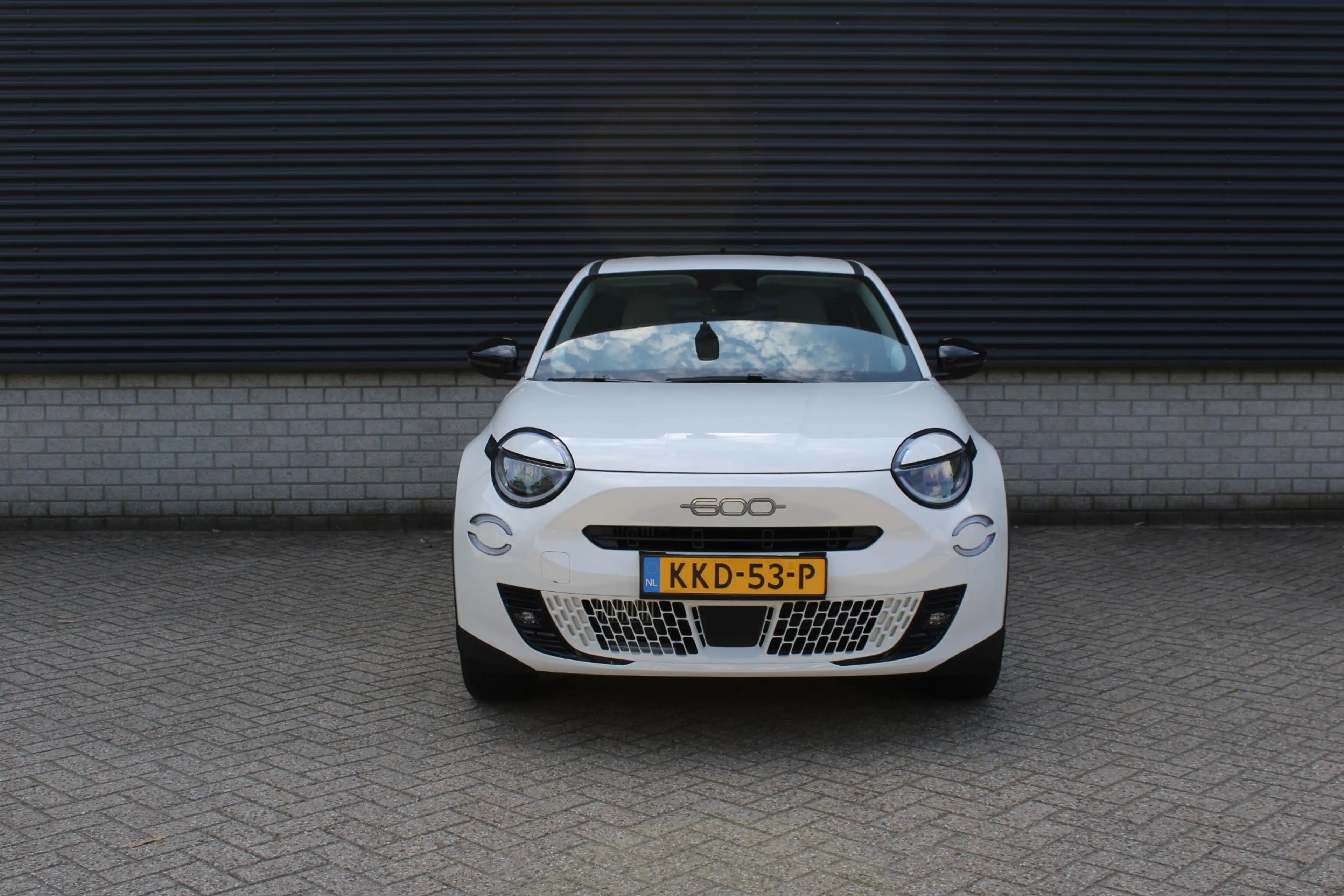 Fiat 600 1.2 Hybrid Sport — photo 3