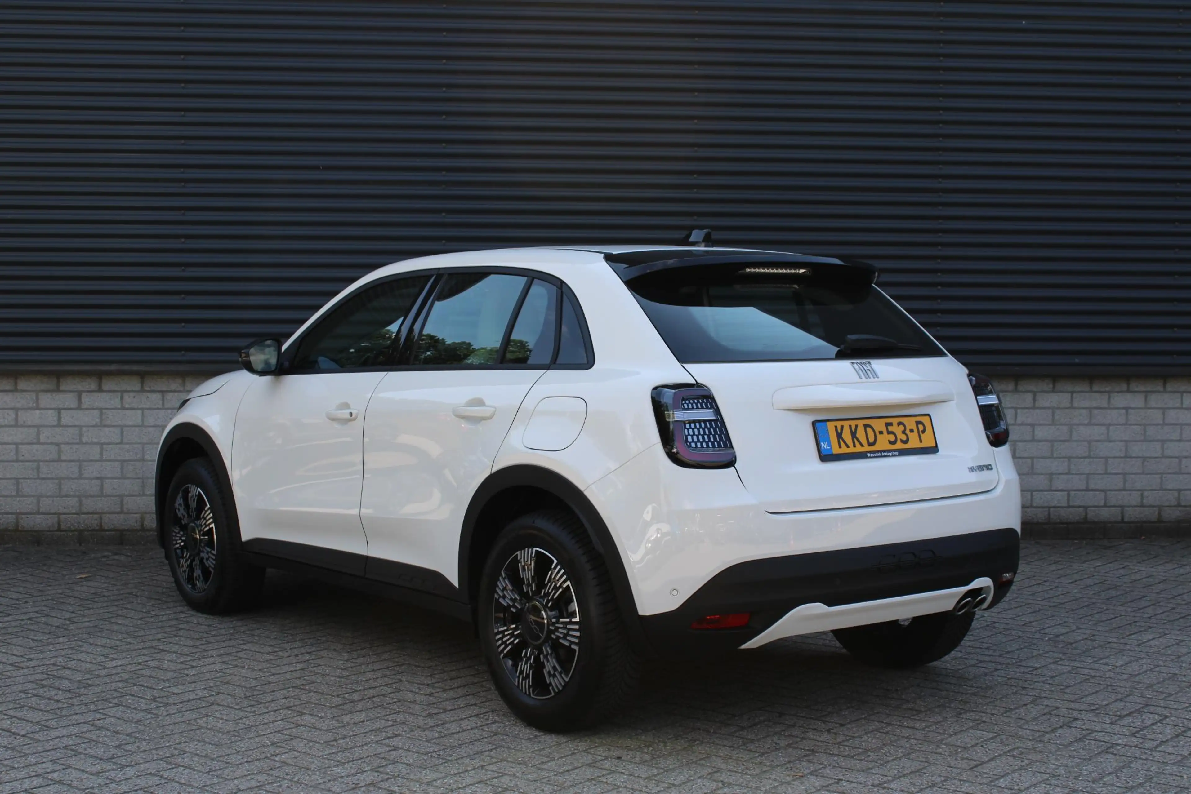 Fiat 600 1.2 Hybrid Sport — photo 8