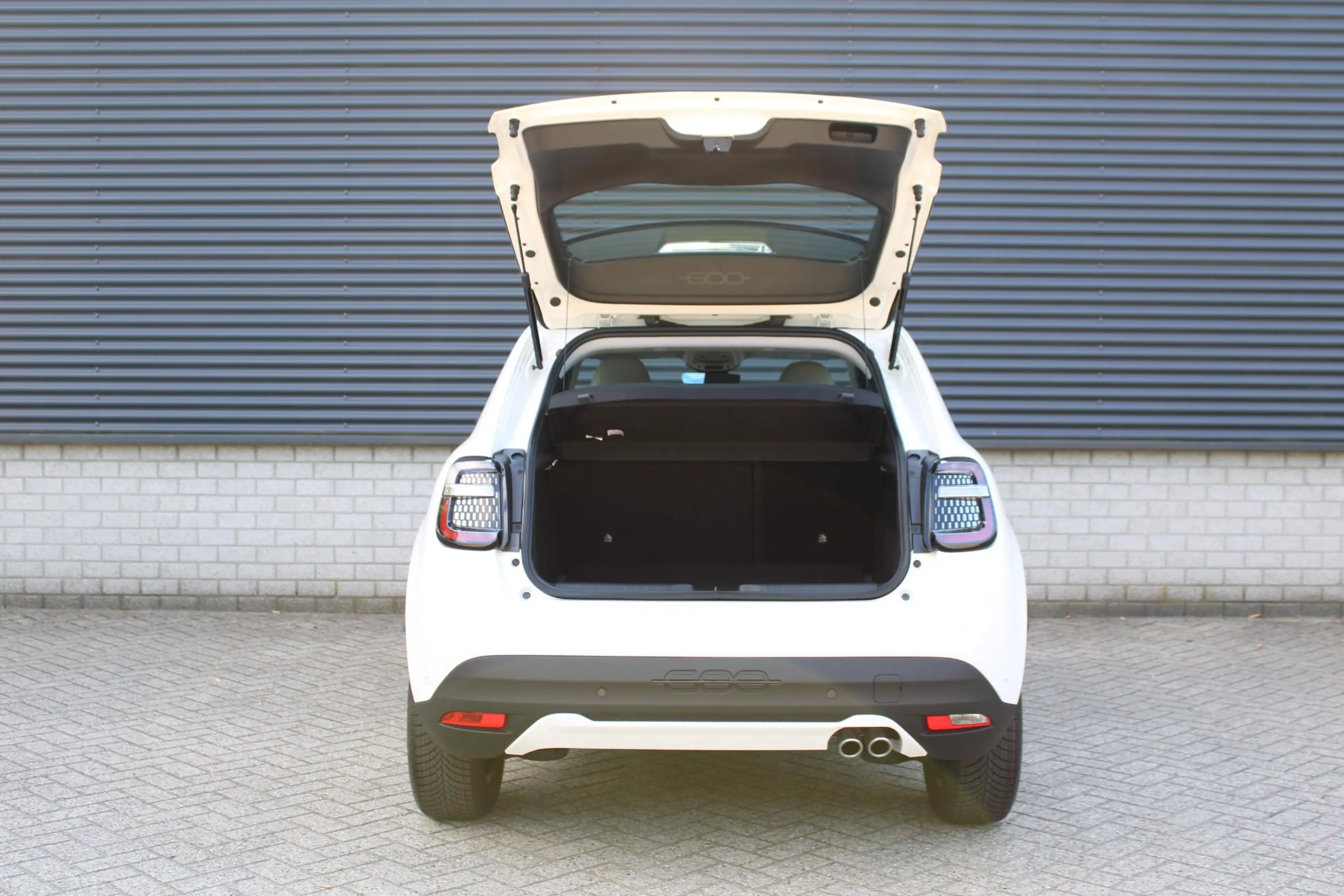 Fiat 600 1.2 Hybrid Sport — photo 10