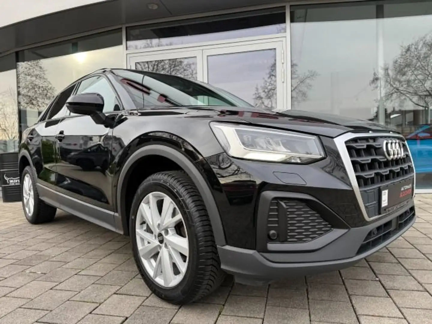 Audi Q2 35 TFSI S tronic Navi/LED/ACC/Kamera/elektr.H Schwarz - 2