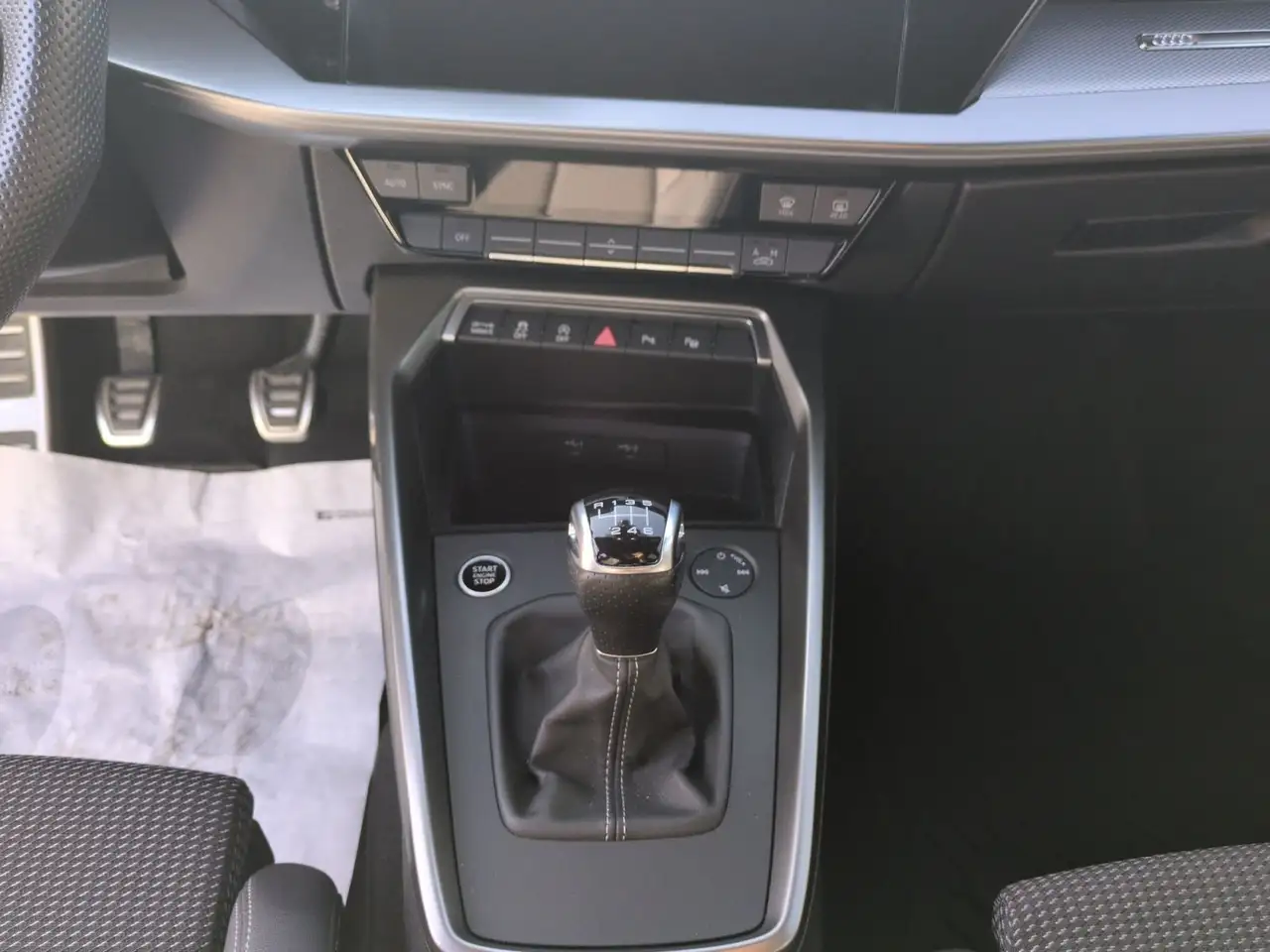 Audi A3 35 TDI S line Edition, миниатюра 15