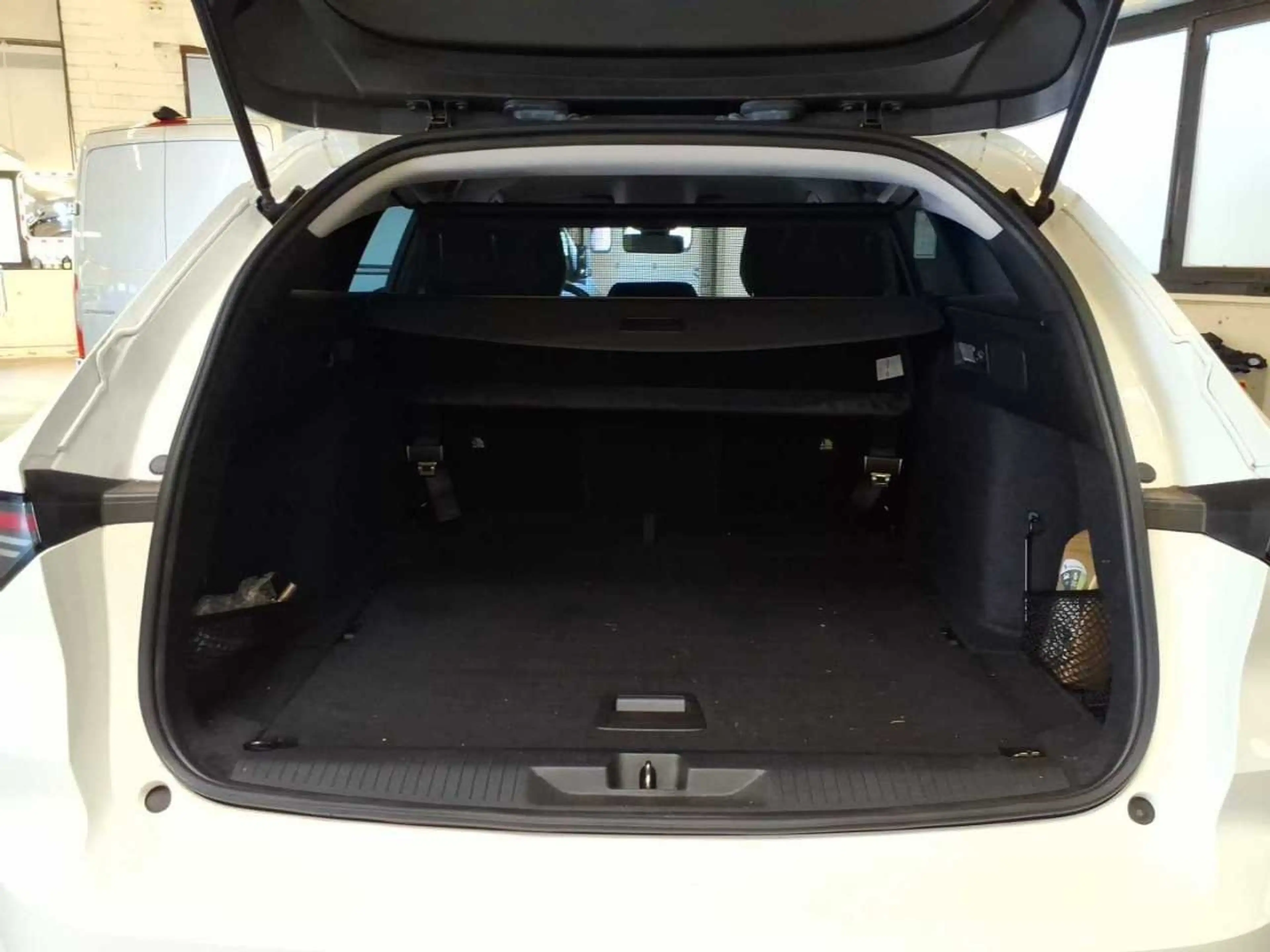 Opel Astra L 1.5 D Business Edition AUT — photo 14