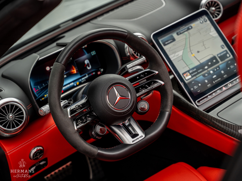 Mercedes-Benz SL 63 AMG 4MATIC+ / Burmester / Carbon / 360 / Active Ride C — photo 17