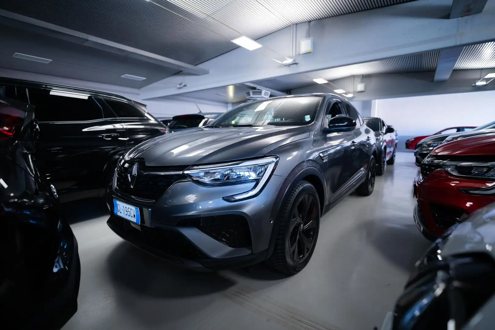 Renault Arkana 1.6 E-Tech full hybrid R.S. Line Fast Track 145cv Gris - 1