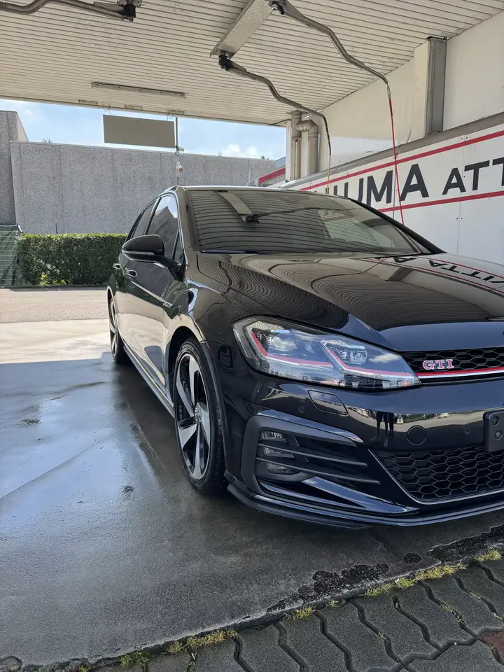 Volkswagen Golf GTI