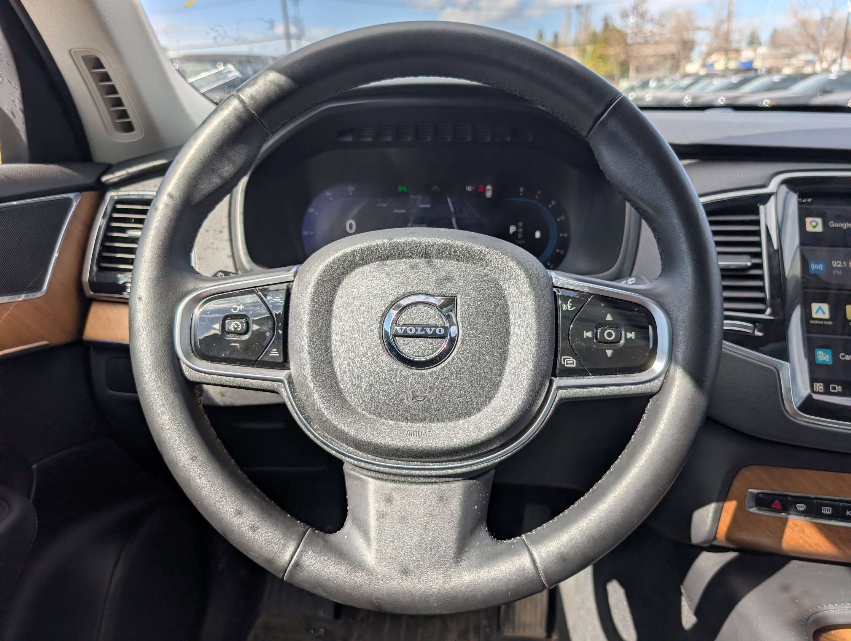 2024 Volvo XC90 Plus Bright Theme thumb 25