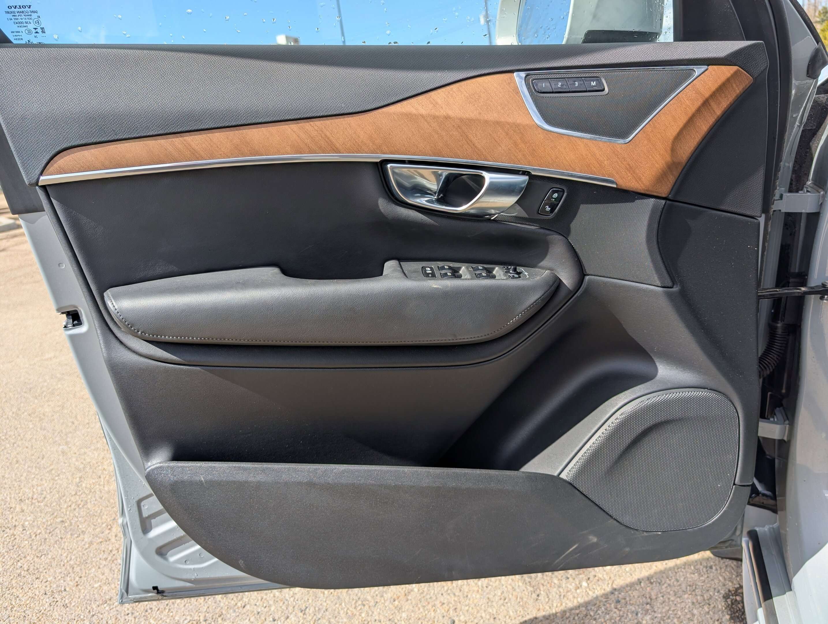2024 Volvo XC90 Plus Bright Theme thumb 17
