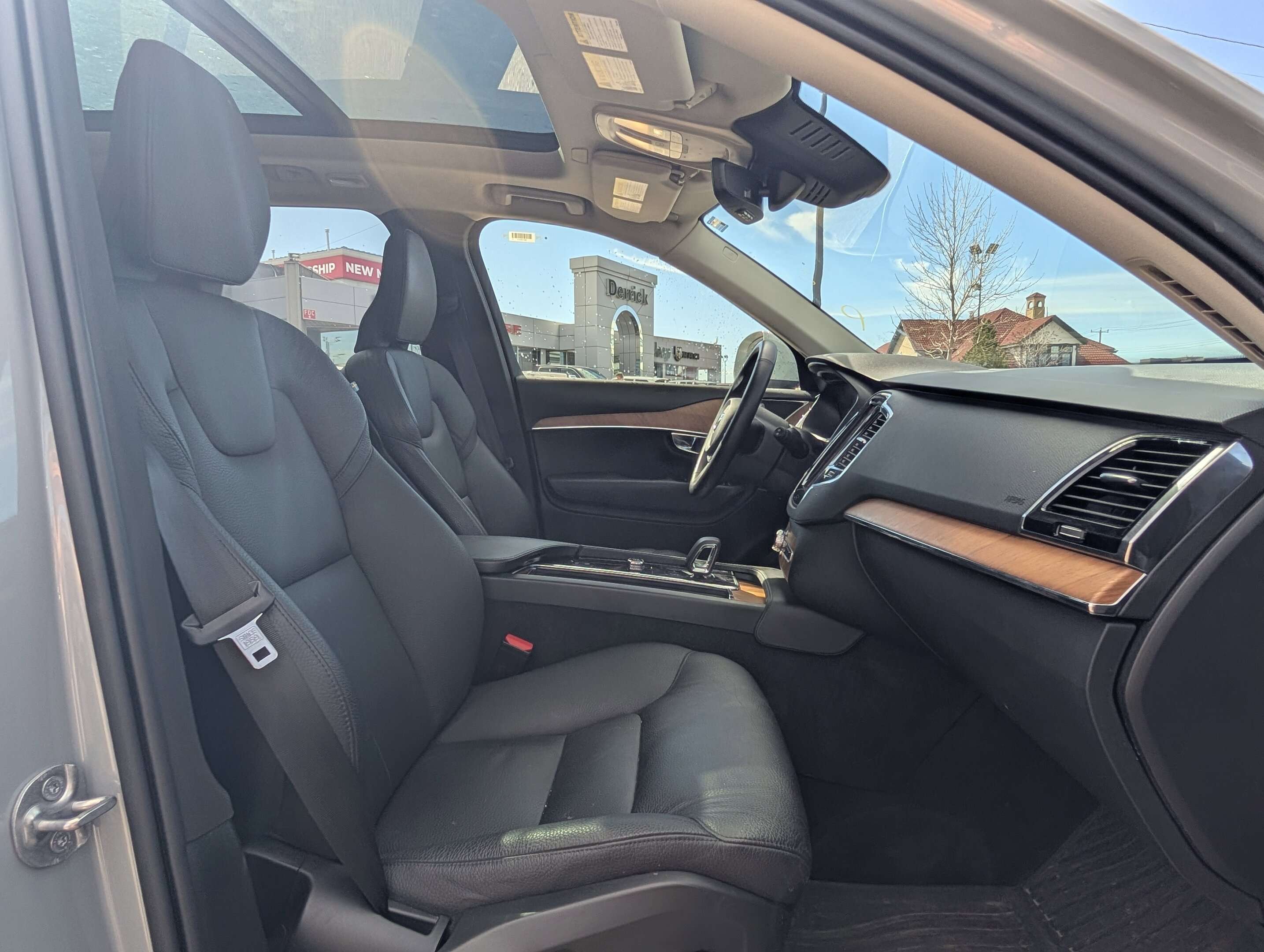 2024 Volvo XC90 Plus Bright Theme thumb 22