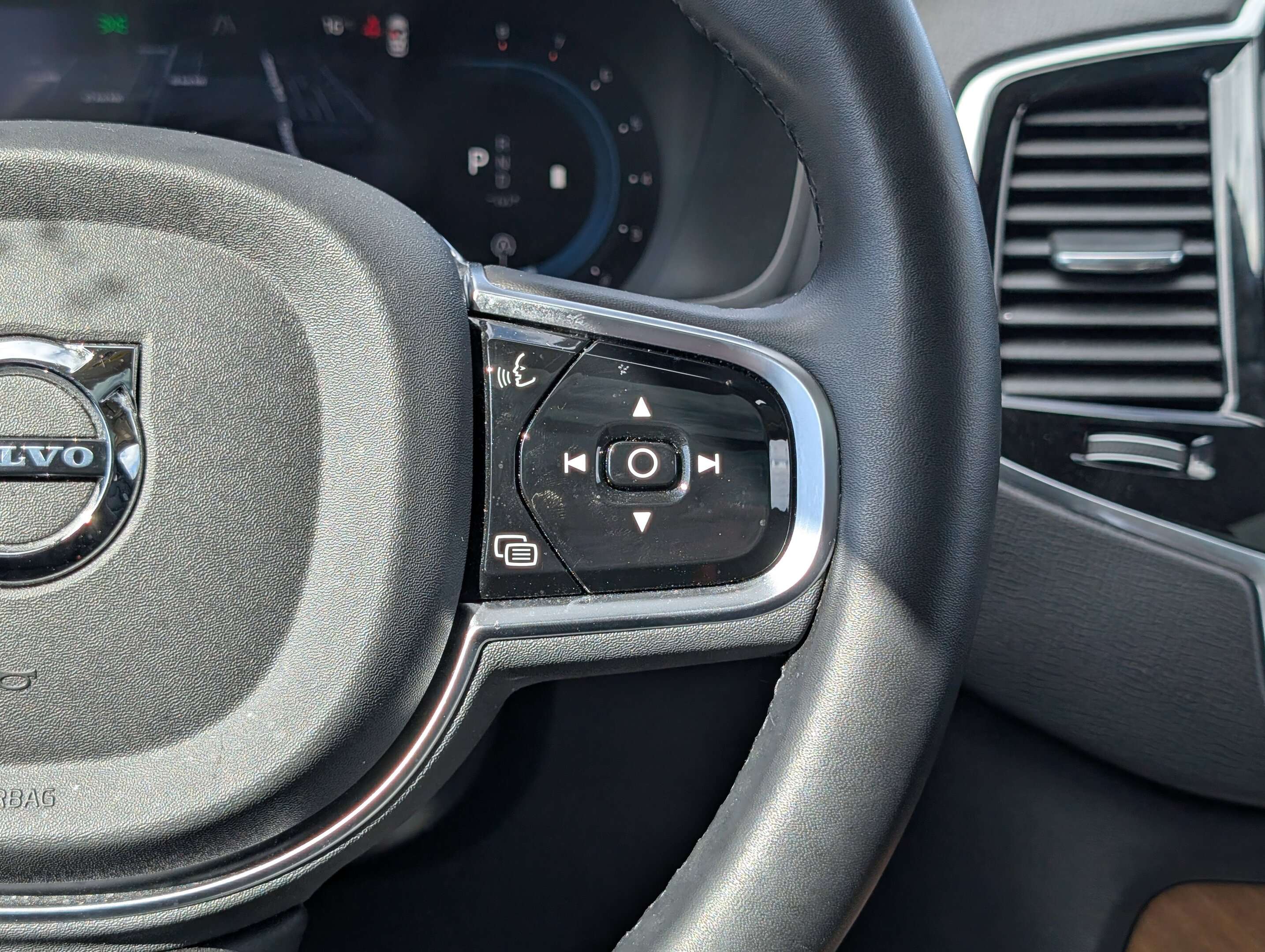 2024 Volvo XC90 Plus Bright Theme thumb 27