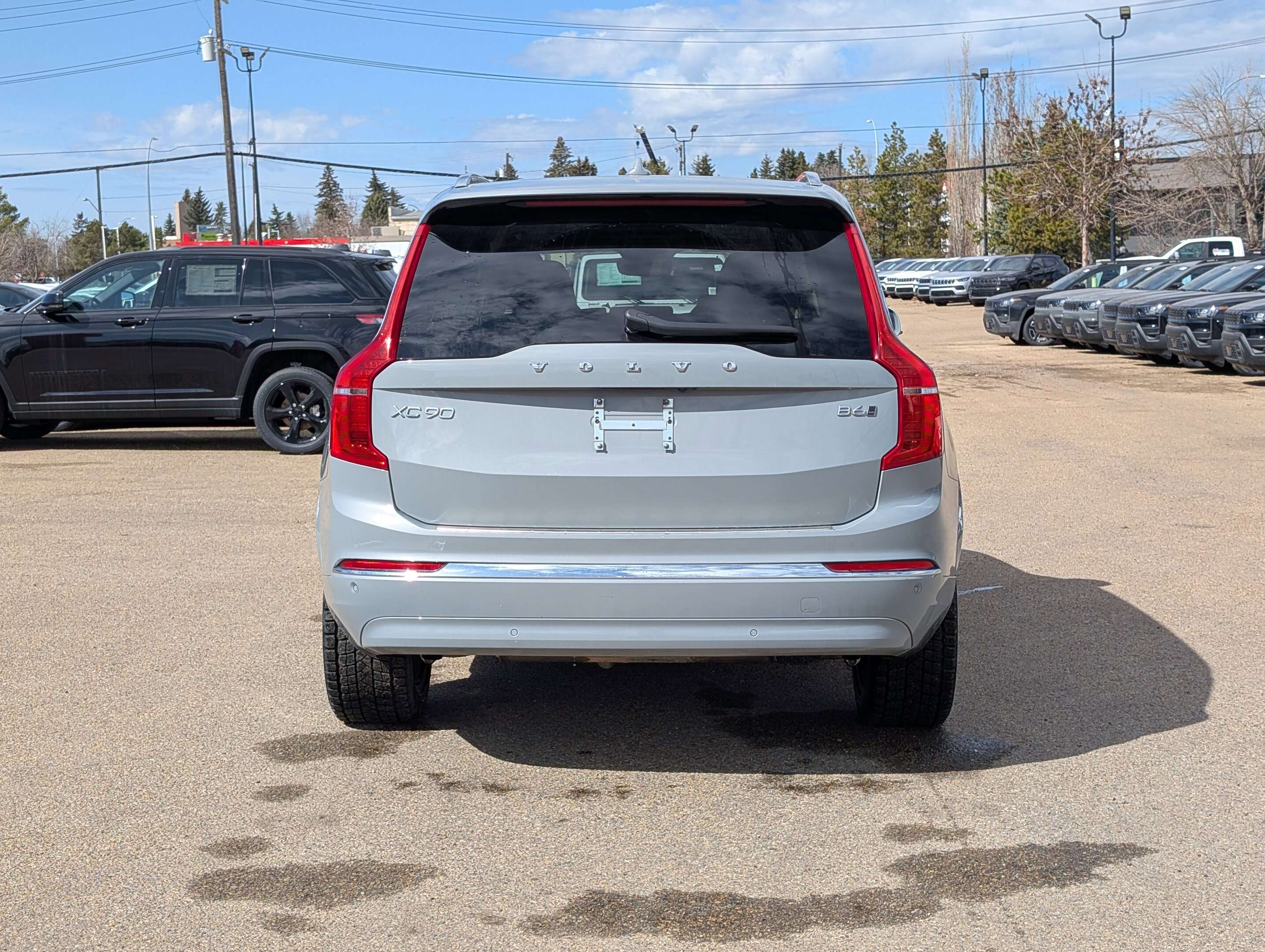 2024 Volvo XC90 Plus Bright Theme alt 5