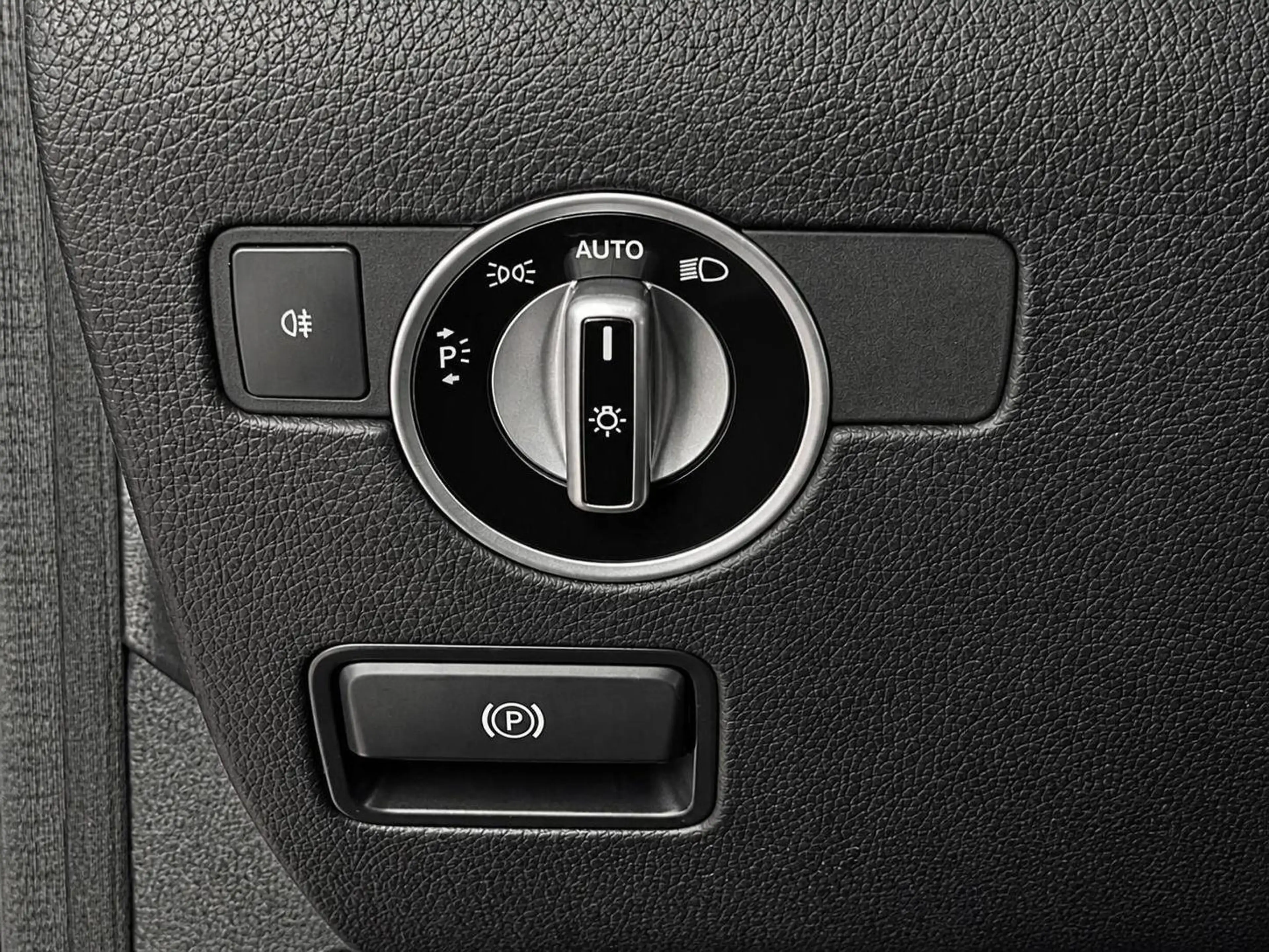 Mercedes-Benz SLC 200 SLC 200 -Scheckheft-Airscarf — photo 12