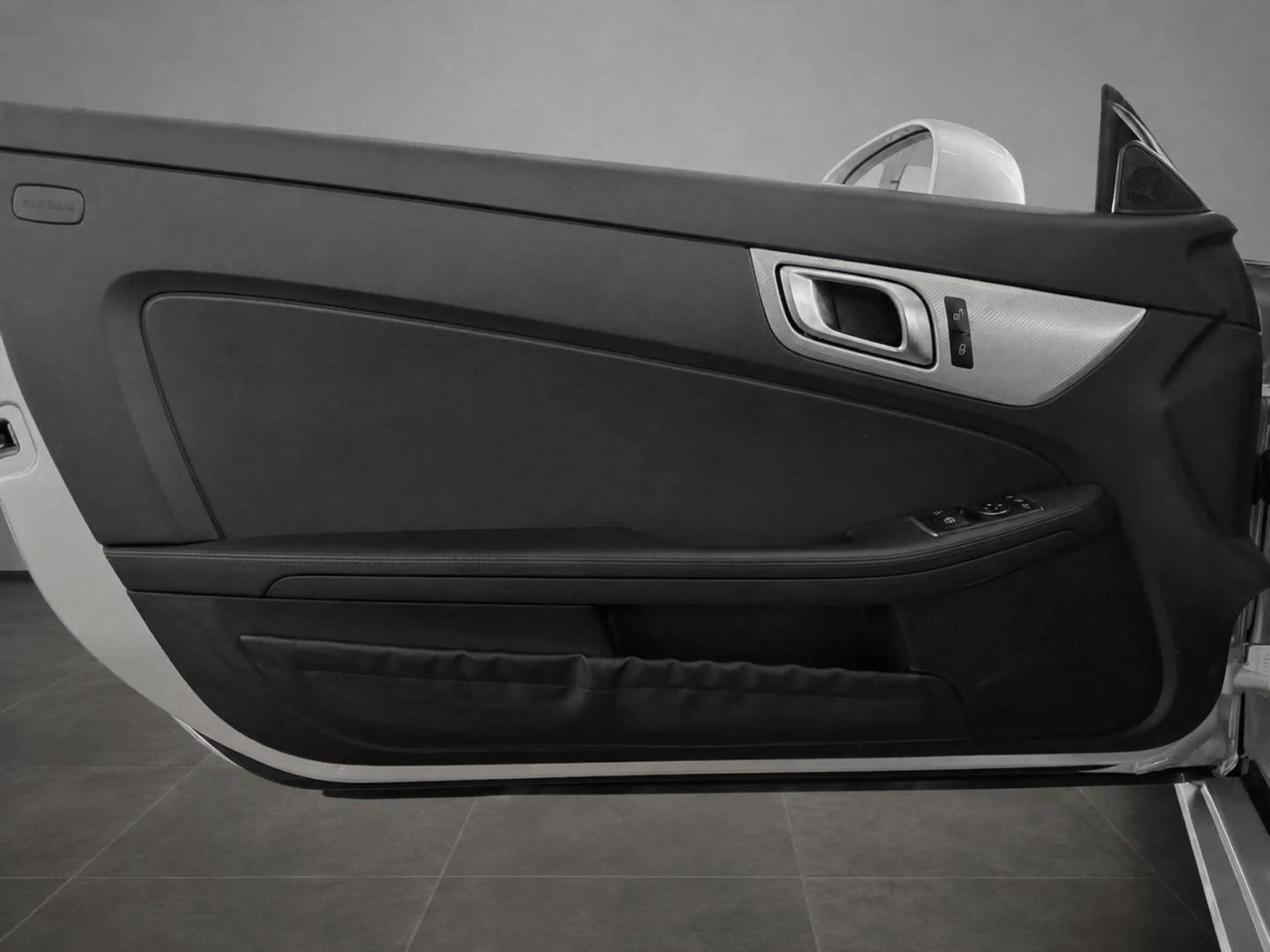 Mercedes-Benz SLC 200 SLC 200 -Scheckheft-Airscarf — photo 11