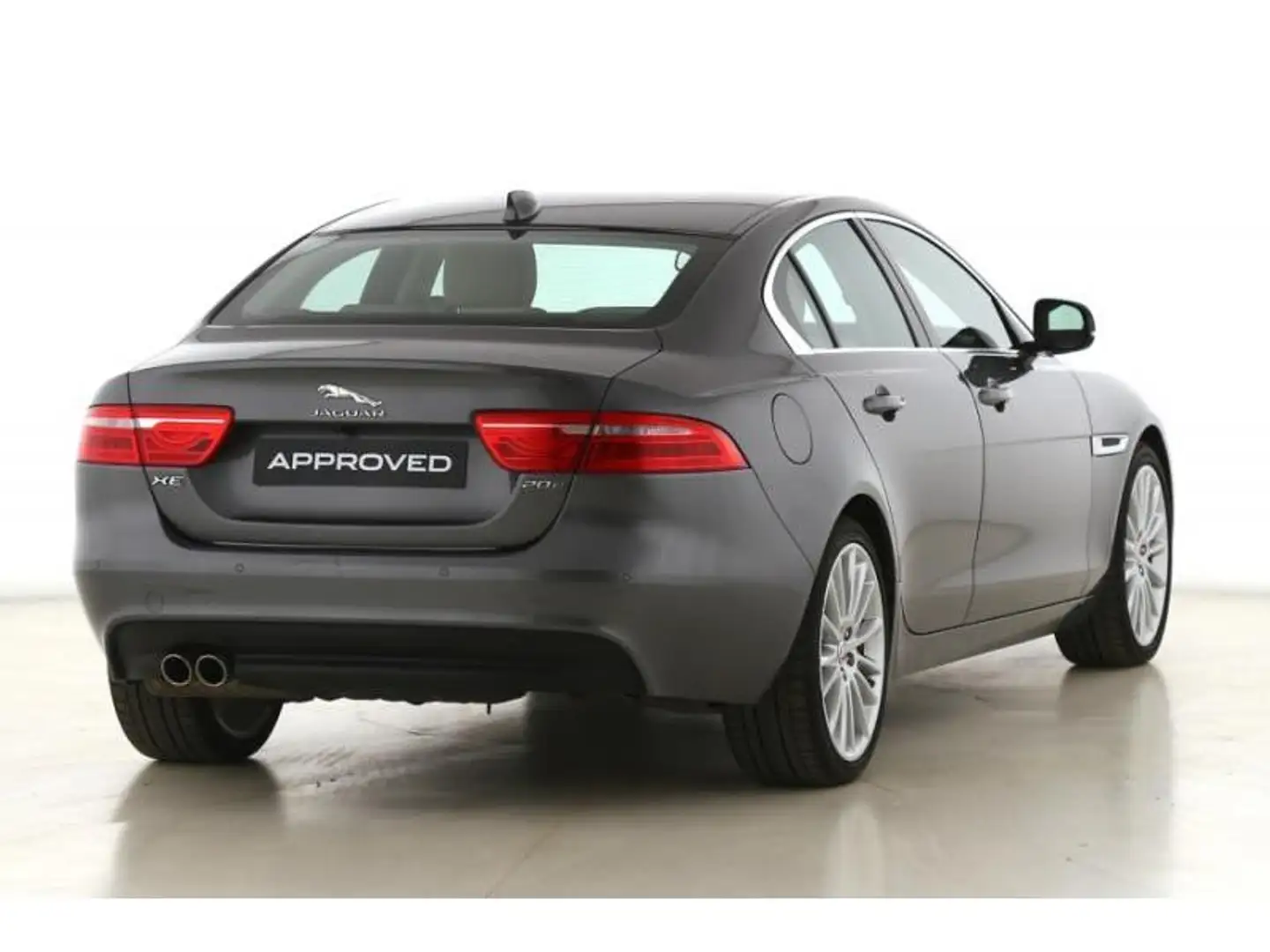 Jaguar XE Prestige Gris - 2