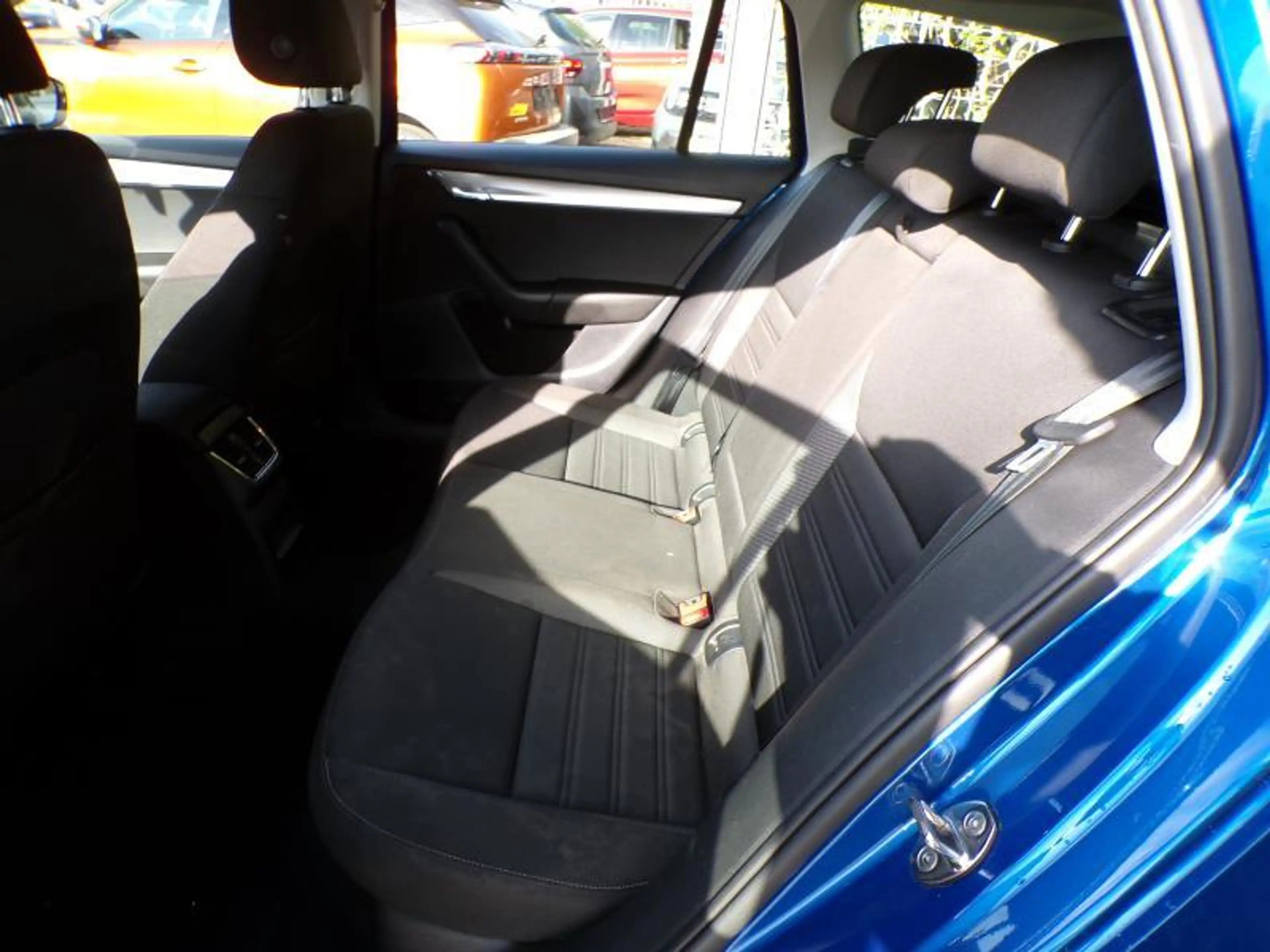 Skoda Octavia 1.6 TDi 115cv Bleu 09/19 Airco GPS Camera Cruise — photo 8