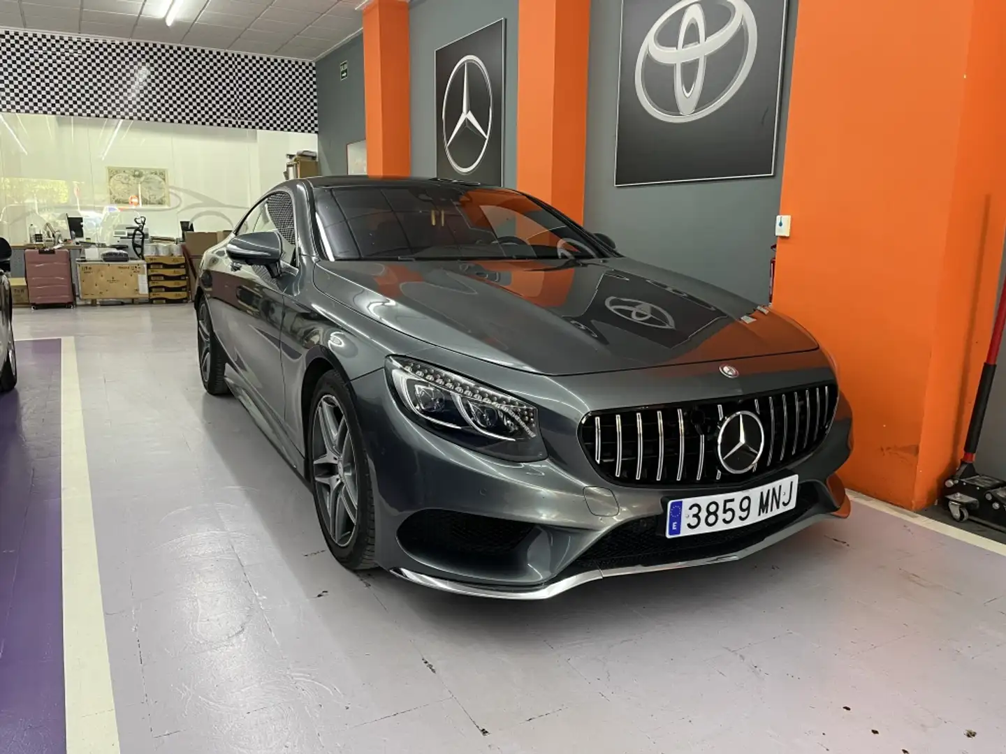 Mercedes-Benz S 500 Coupé 4M Aut. Gris - 2