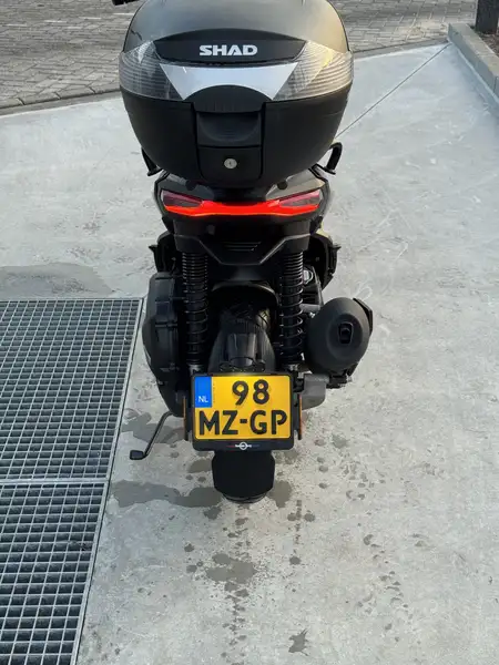 Aprilia SR GT 200 - foto 3