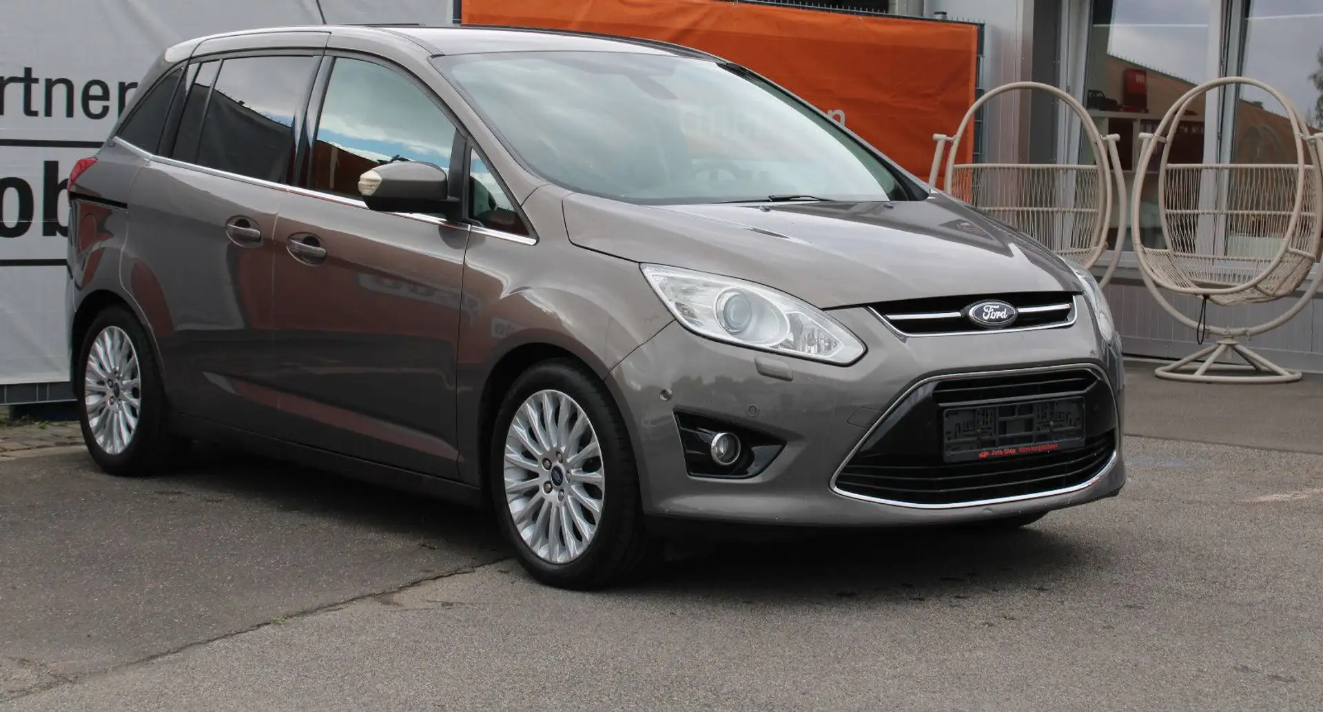 Ford Grand C-Max *1.Hand* *Tüv & Inspektion Neu* Bruin - 1