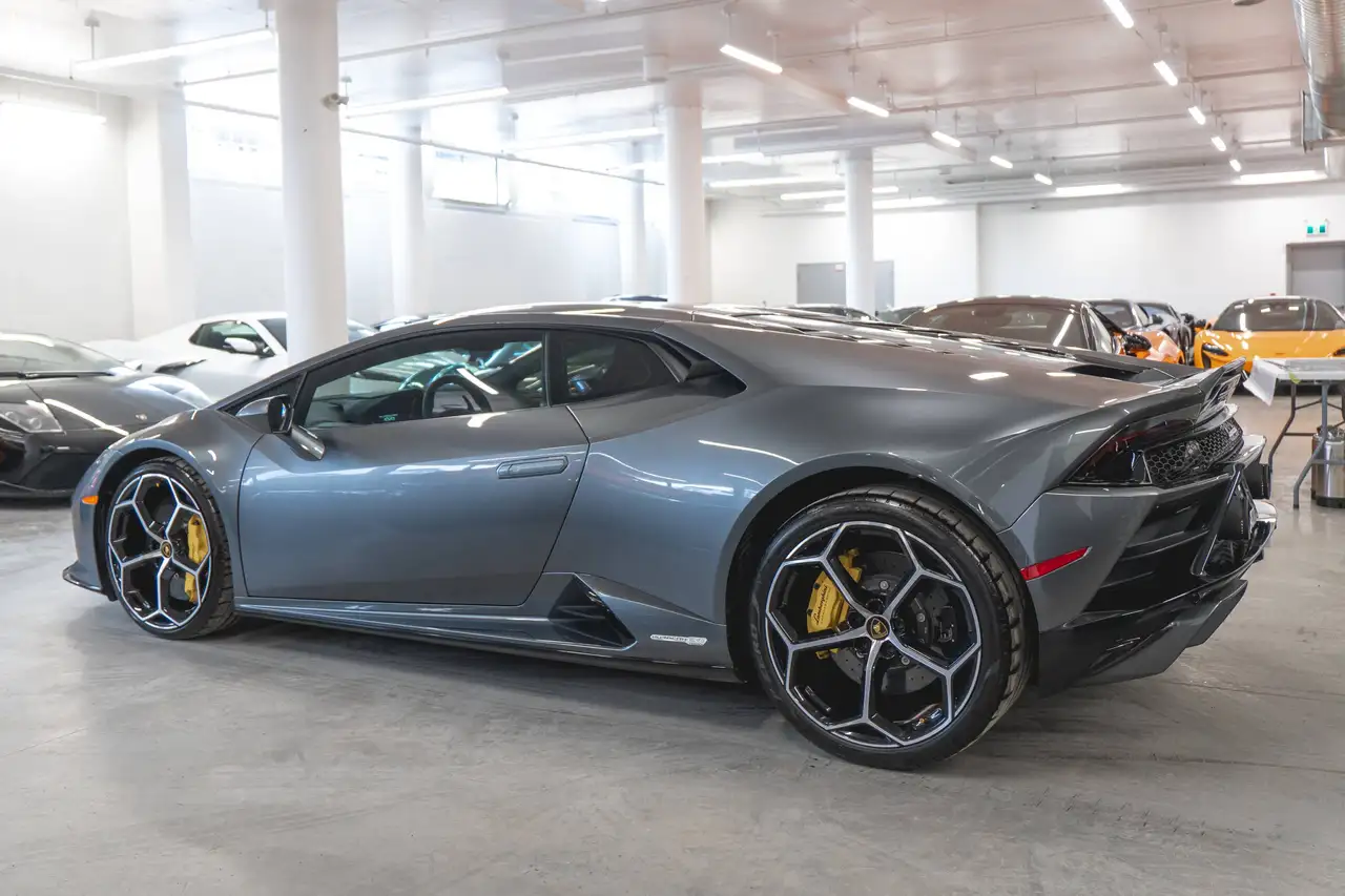 Lamborghini Huracán снимка Lamborghini Huracán