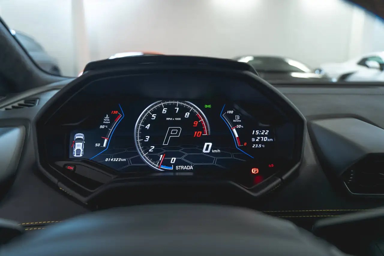 Lamborghini Huracán снимка Lamborghini Huracán