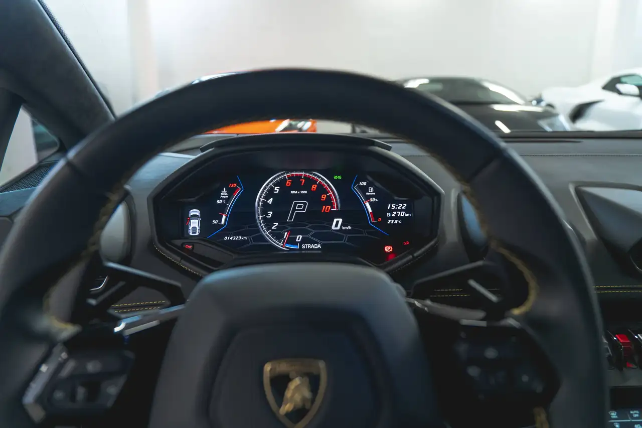 Lamborghini Huracán снимка Lamborghini Huracán