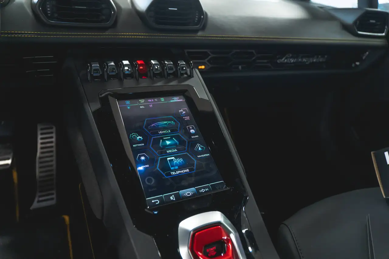 Lamborghini Huracán снимка Lamborghini Huracán