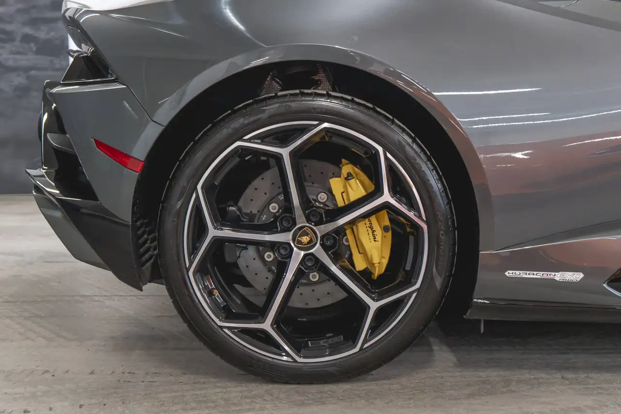 Lamborghini Huracán снимка Lamborghini Huracán