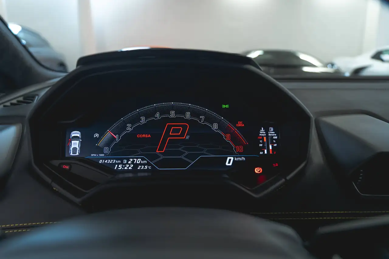Lamborghini Huracán снимка Lamborghini Huracán