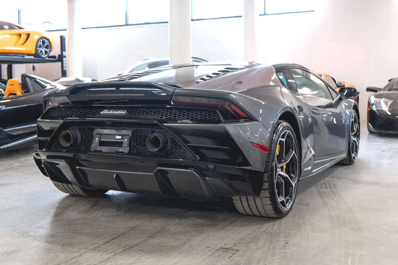 Lamborghini Huracán снимка Lamborghini Huracán