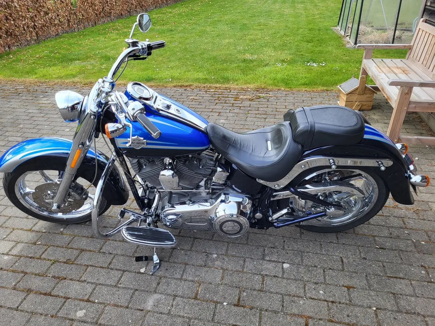 Harley-Davidson Heritage Softail CVO 2010 SOLID Blauw - 2