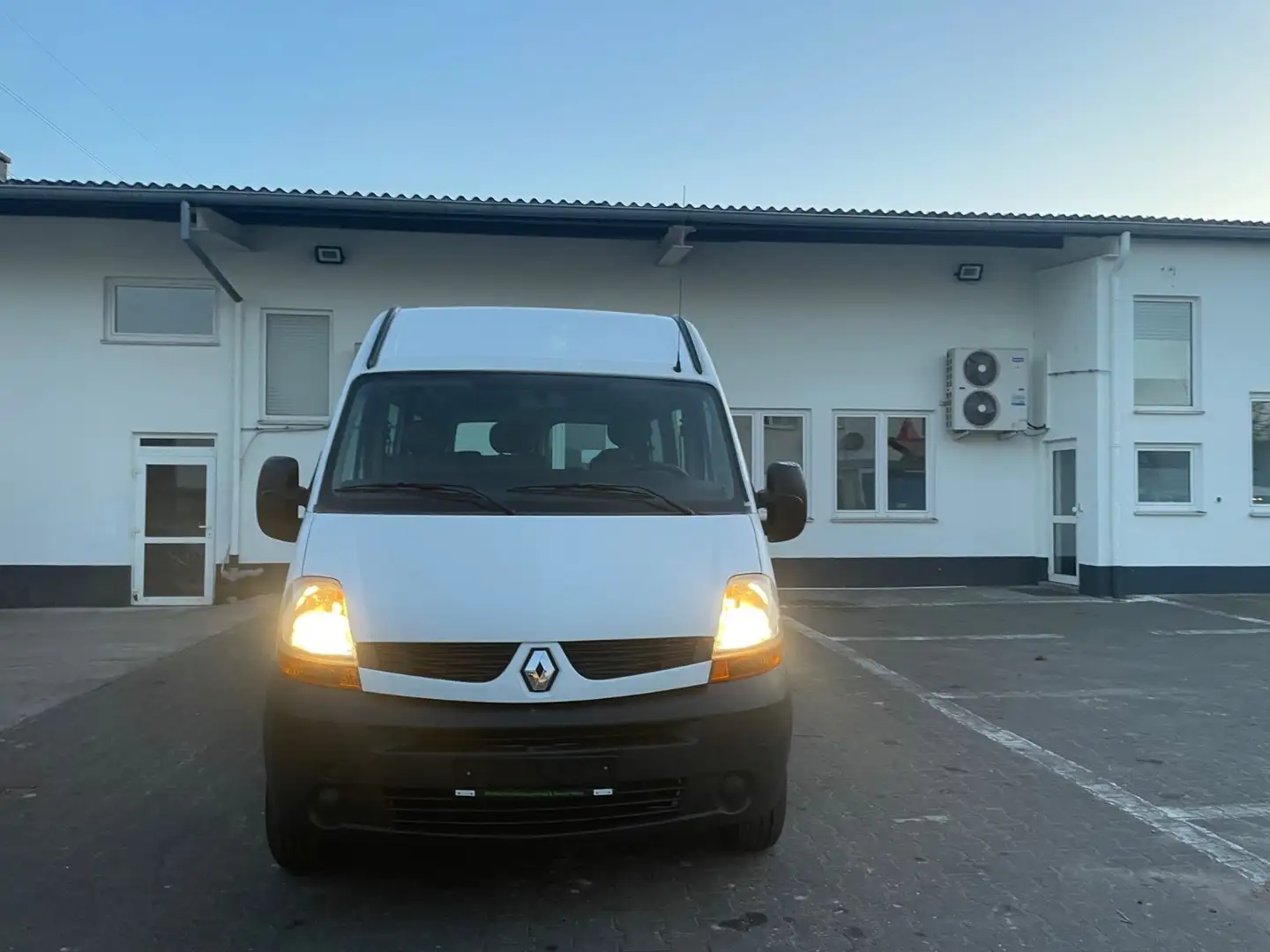 Renault Master 2.5 dCi *9-Sitze+Klima+AHK*Lang+Hoch*L2H2 Blanc - 2