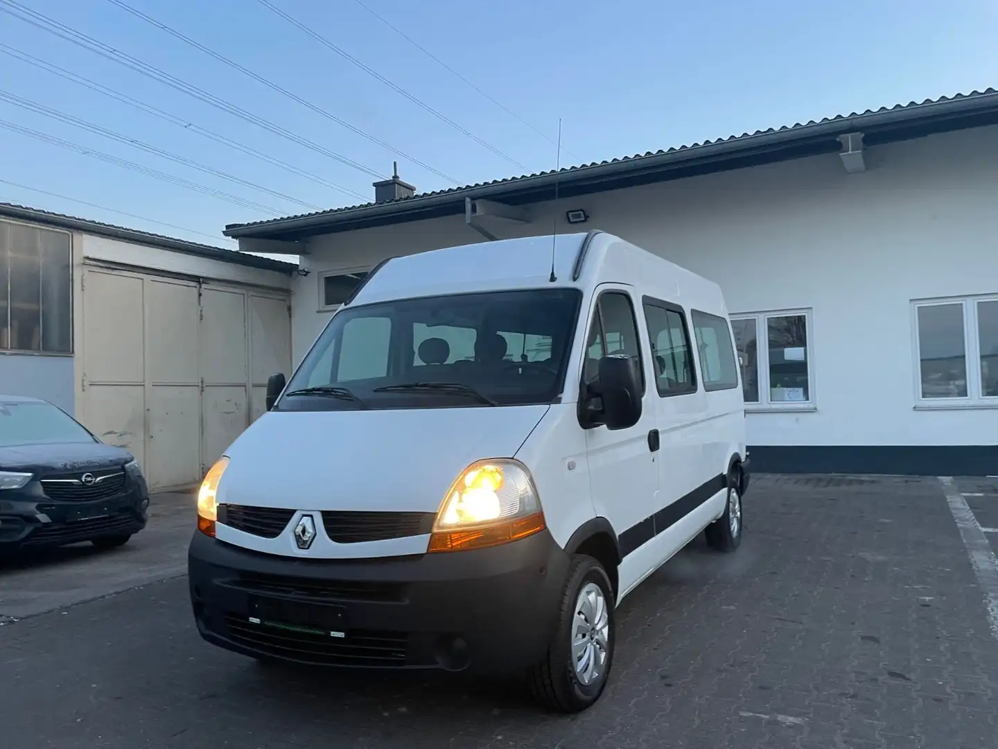 Renault Master 2.5 dCi *9-Sitze+Klima+AHK*Lang+Hoch*L2H2 Blanc - 1