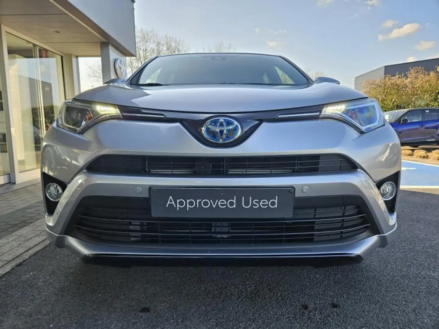 Toyota RAV 4 Comfort & Pack Dynamic Grijs - 2