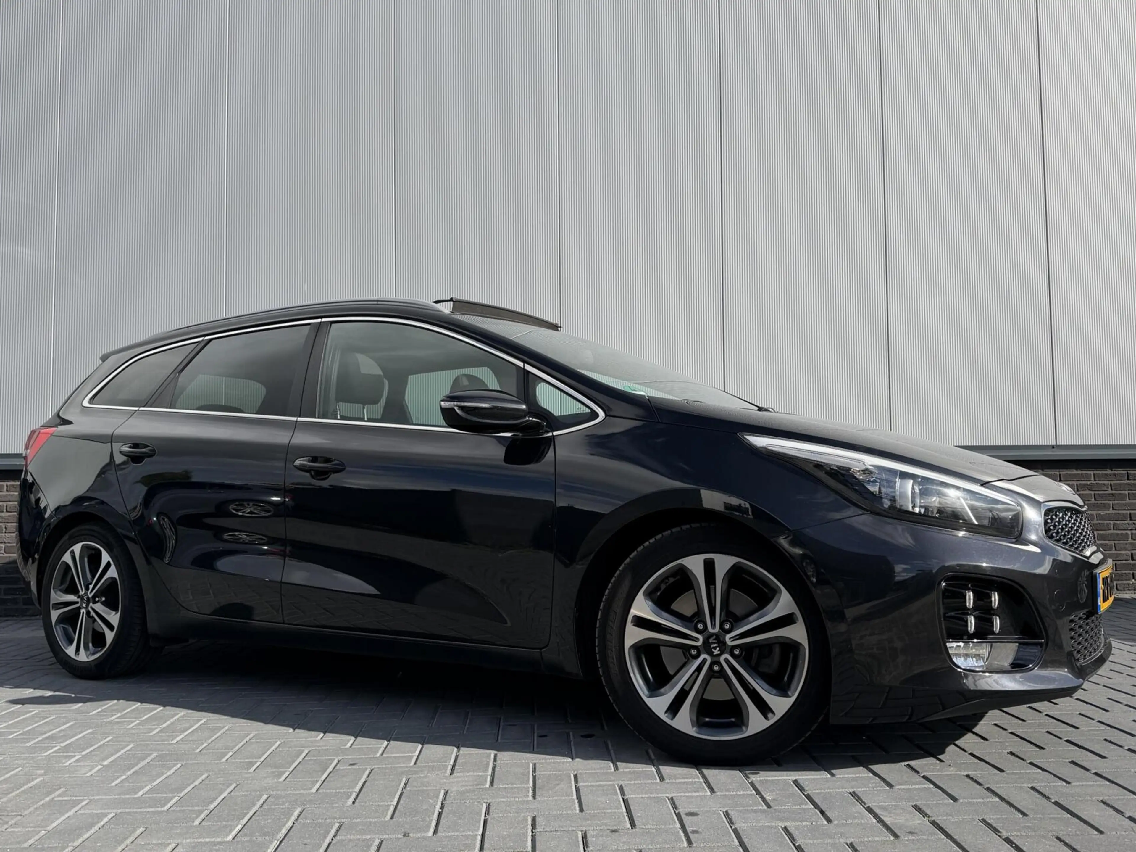 Kia Ceed SW / cee'd SW Sportswagon 1.0 T-GDi GT-Plusline — photo 2