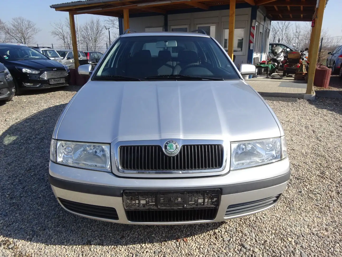 Skoda Octavia 1.6 Combi Tour Silber - 2
