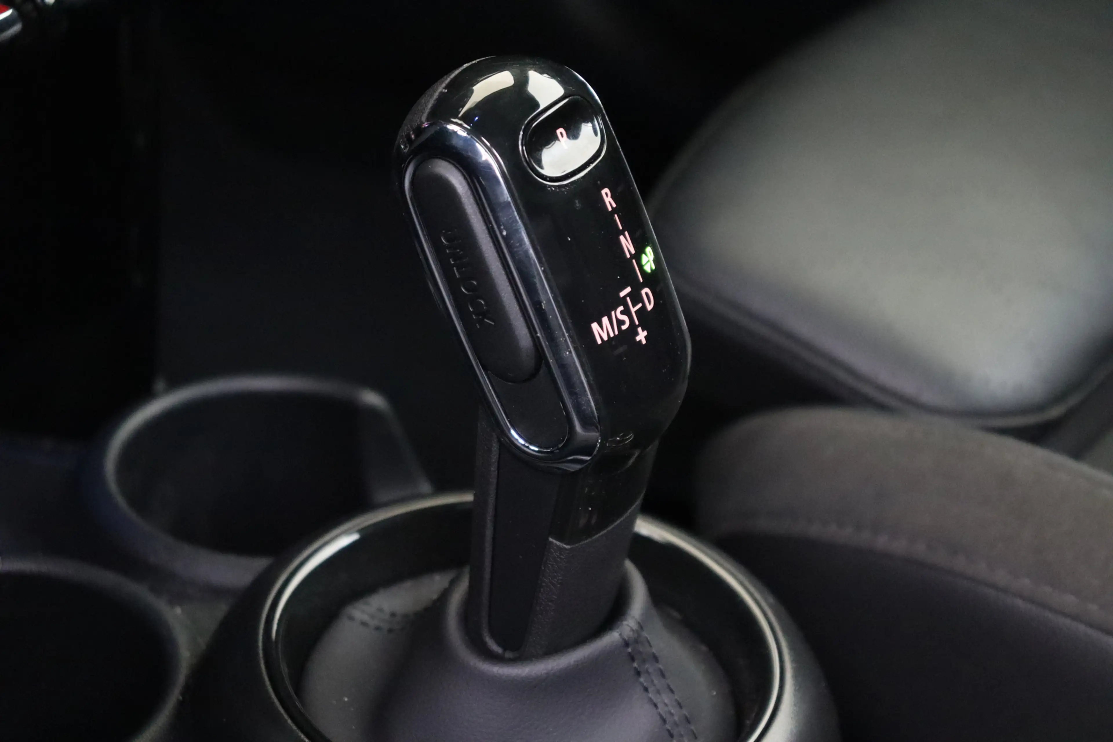 MINI John Cooper Works Cabrio JCW Automaat / Sportstoelen / Achteruitrijcamera / — photo 6