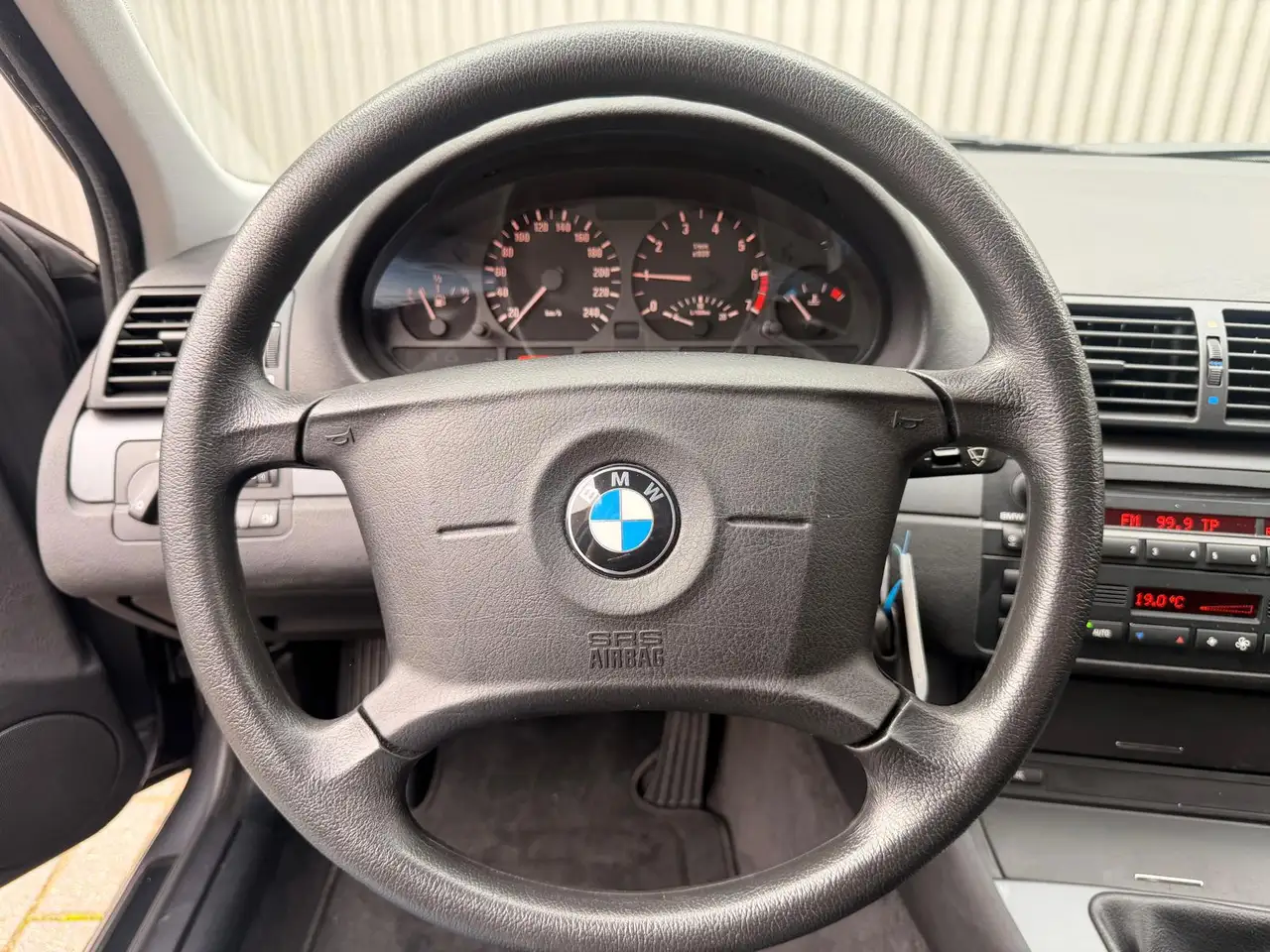 BMW 318 3-serie 318i Volledig onderhouden zeer nette condi, foto 12