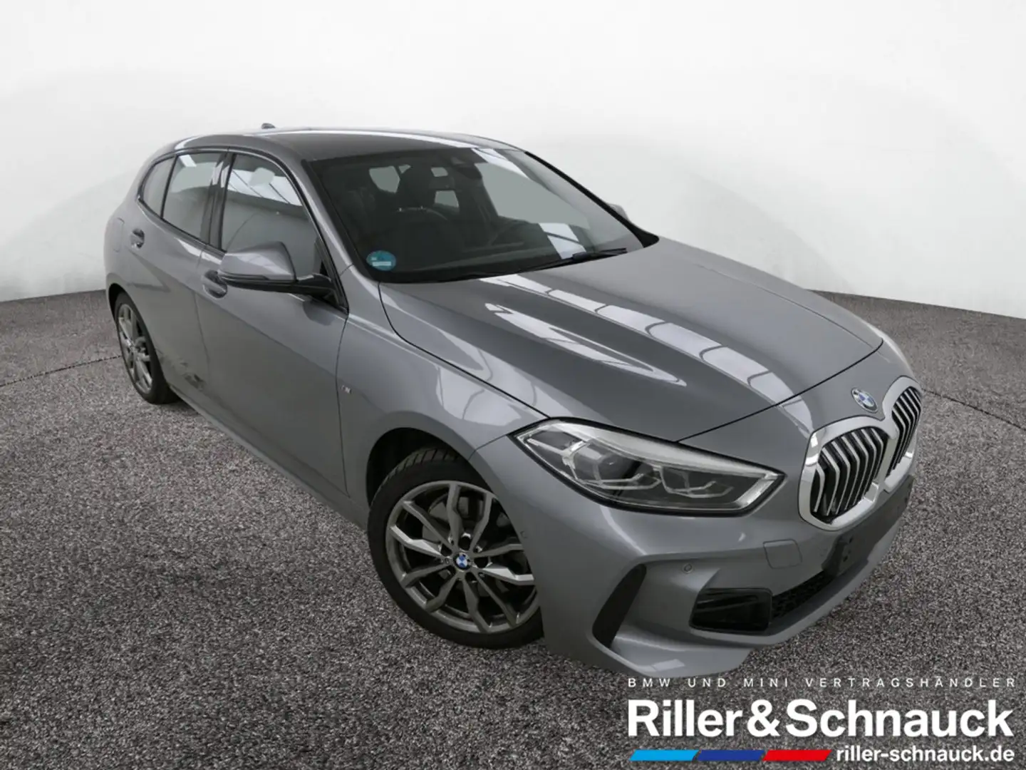 BMW 120 i M Sport LED+NAVI+KAM+SHZG Grau - 2
