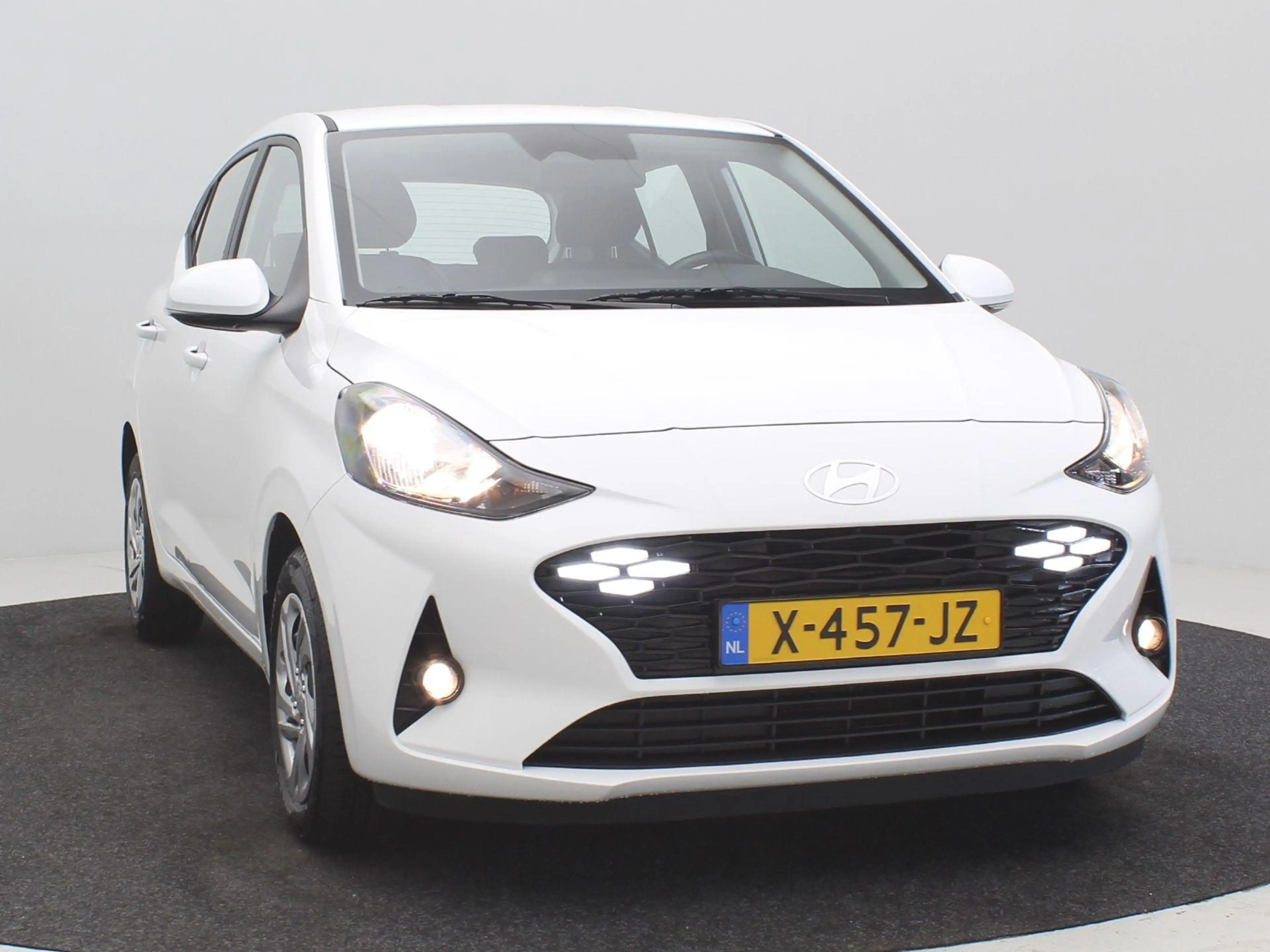 Hyundai i10 1.0 Comfort / Cruise / Airco / Apple Carplay & And — photo 19