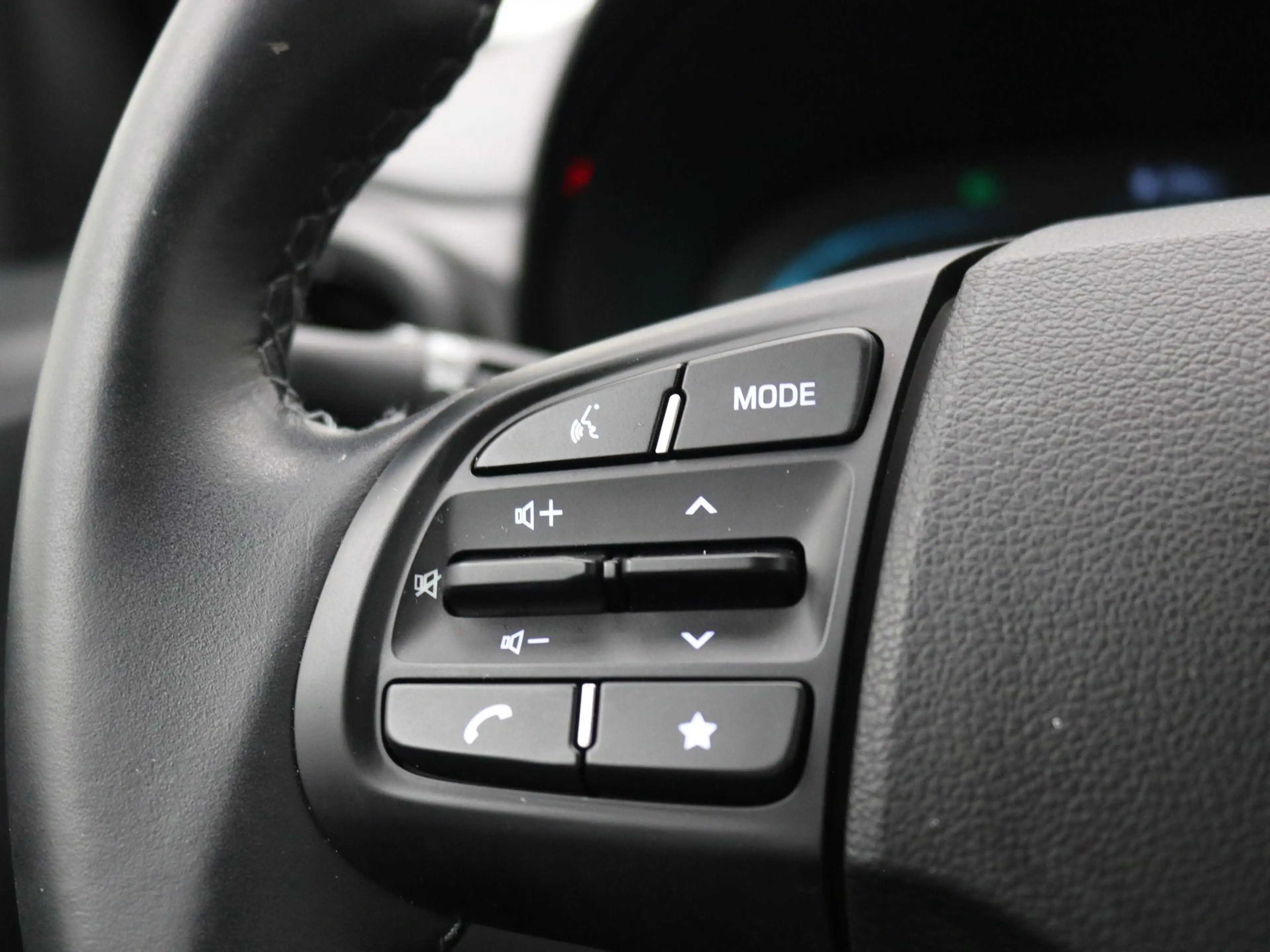 Hyundai i10 1.0 Comfort / Cruise / Airco / Apple Carplay & And — photo 25